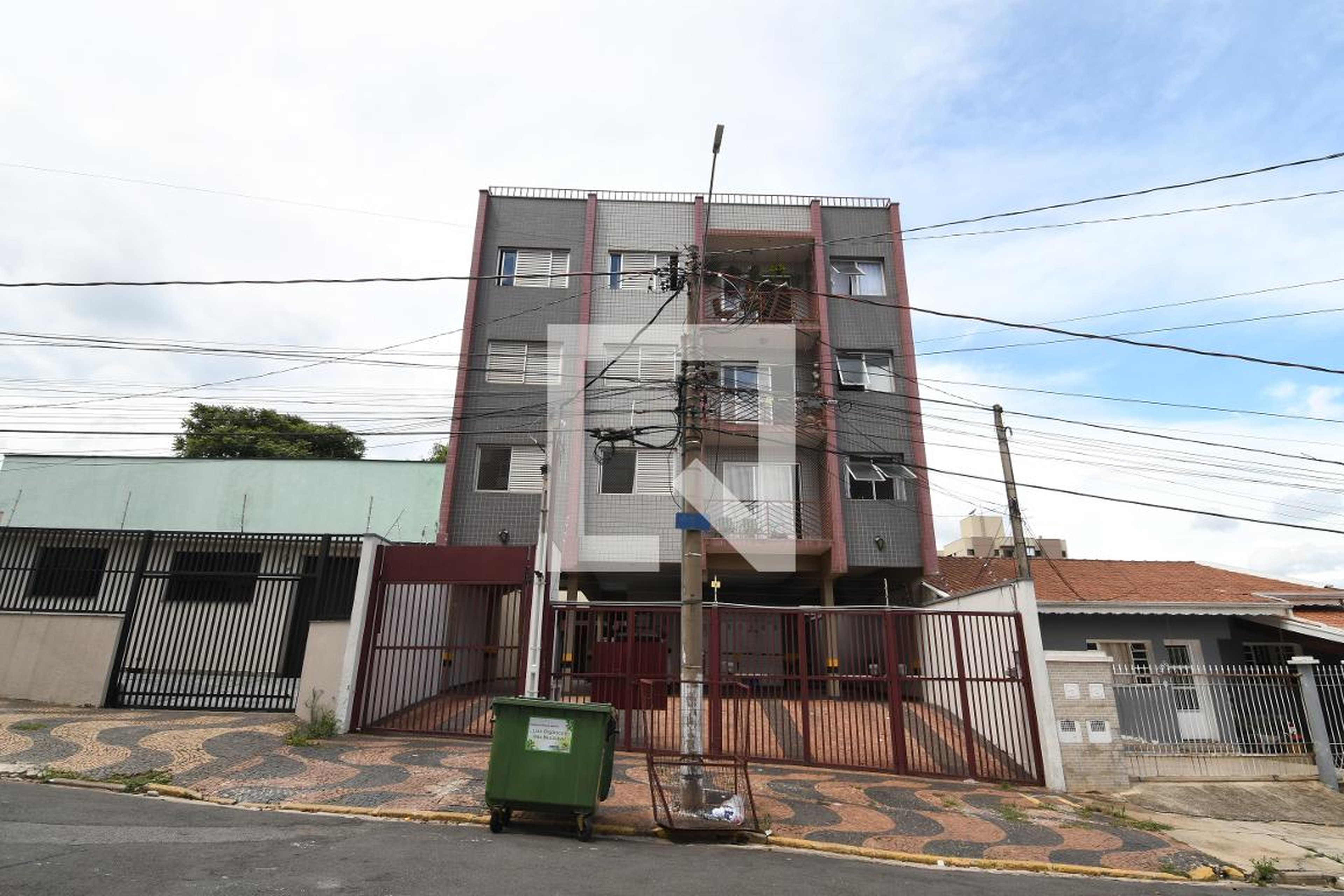 Fachada do Prédio Condomínio Caselato