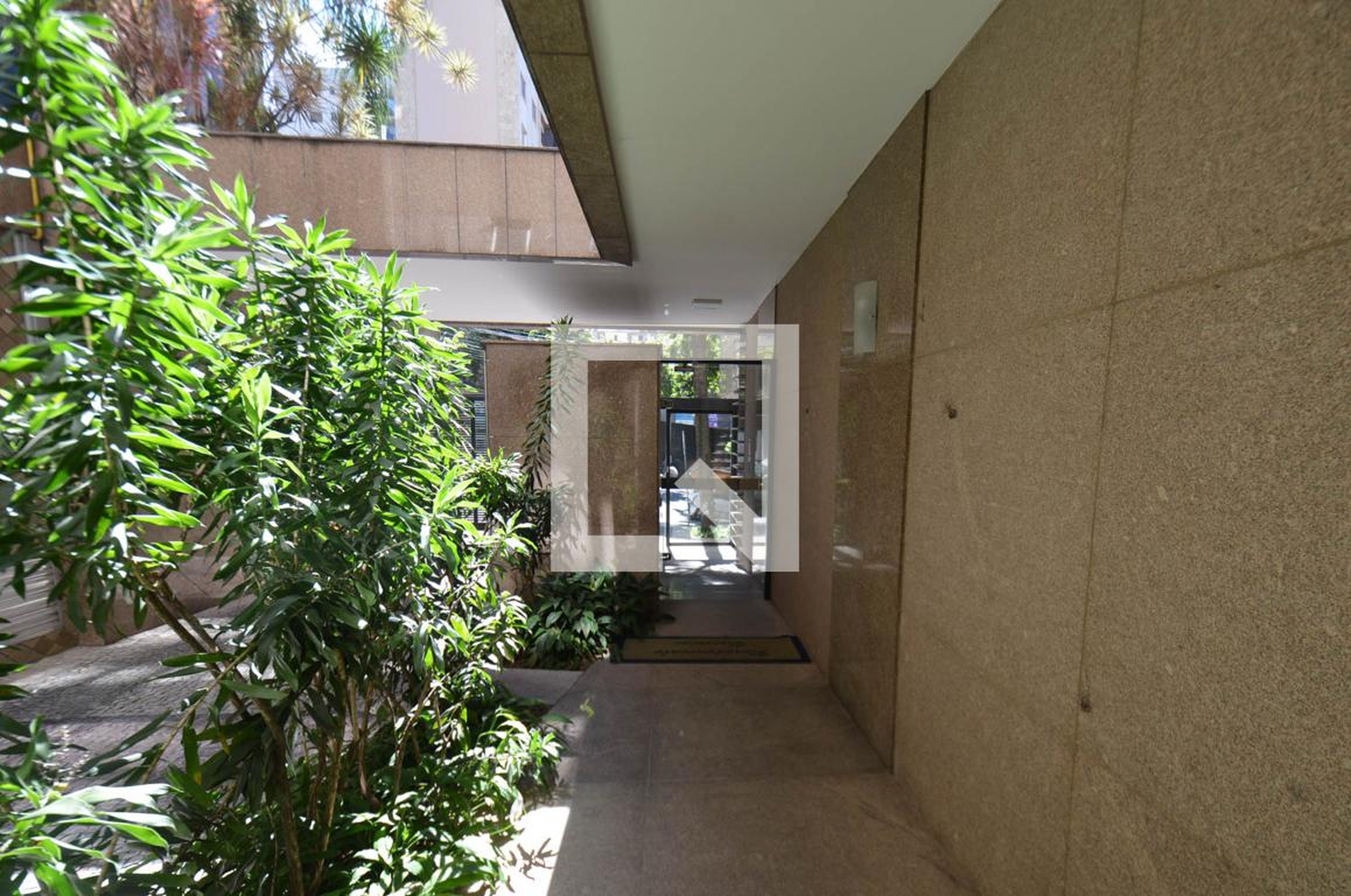 Hall de entrada - Edifício Residenciale Vivarini