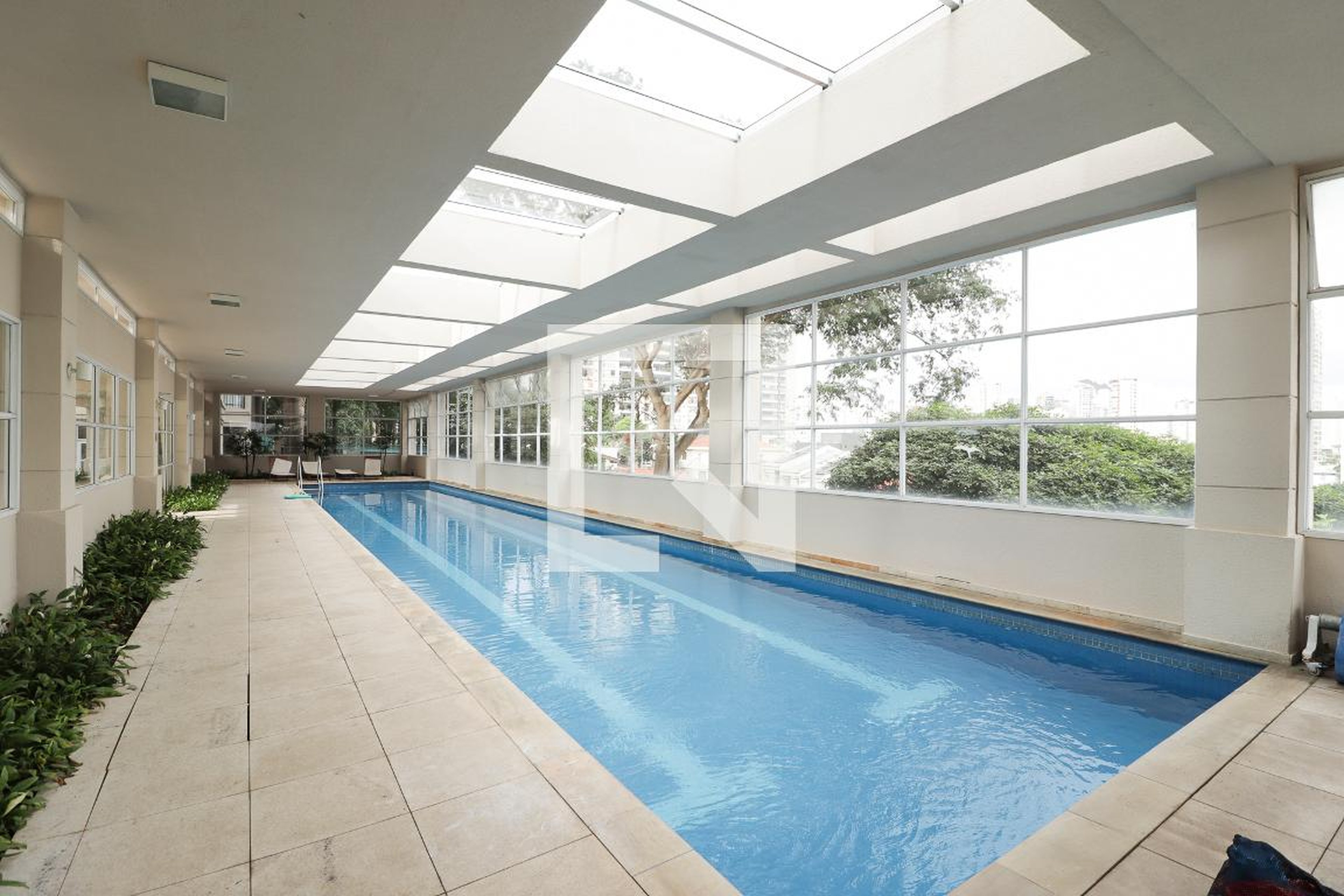 Piscina Coberta - Chacara Santana