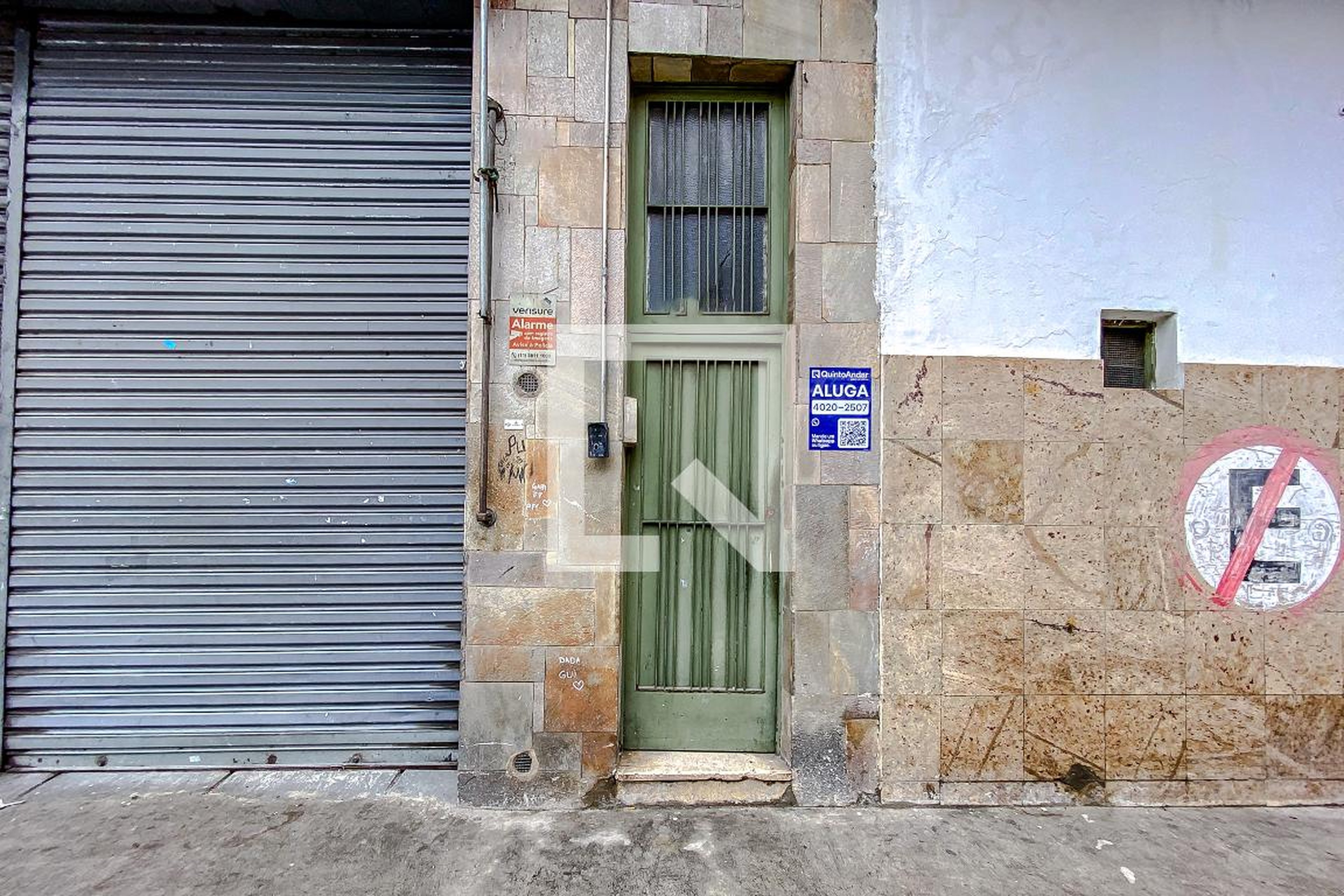 Fachada Condomínio em Rua Polignano A Mare, 228