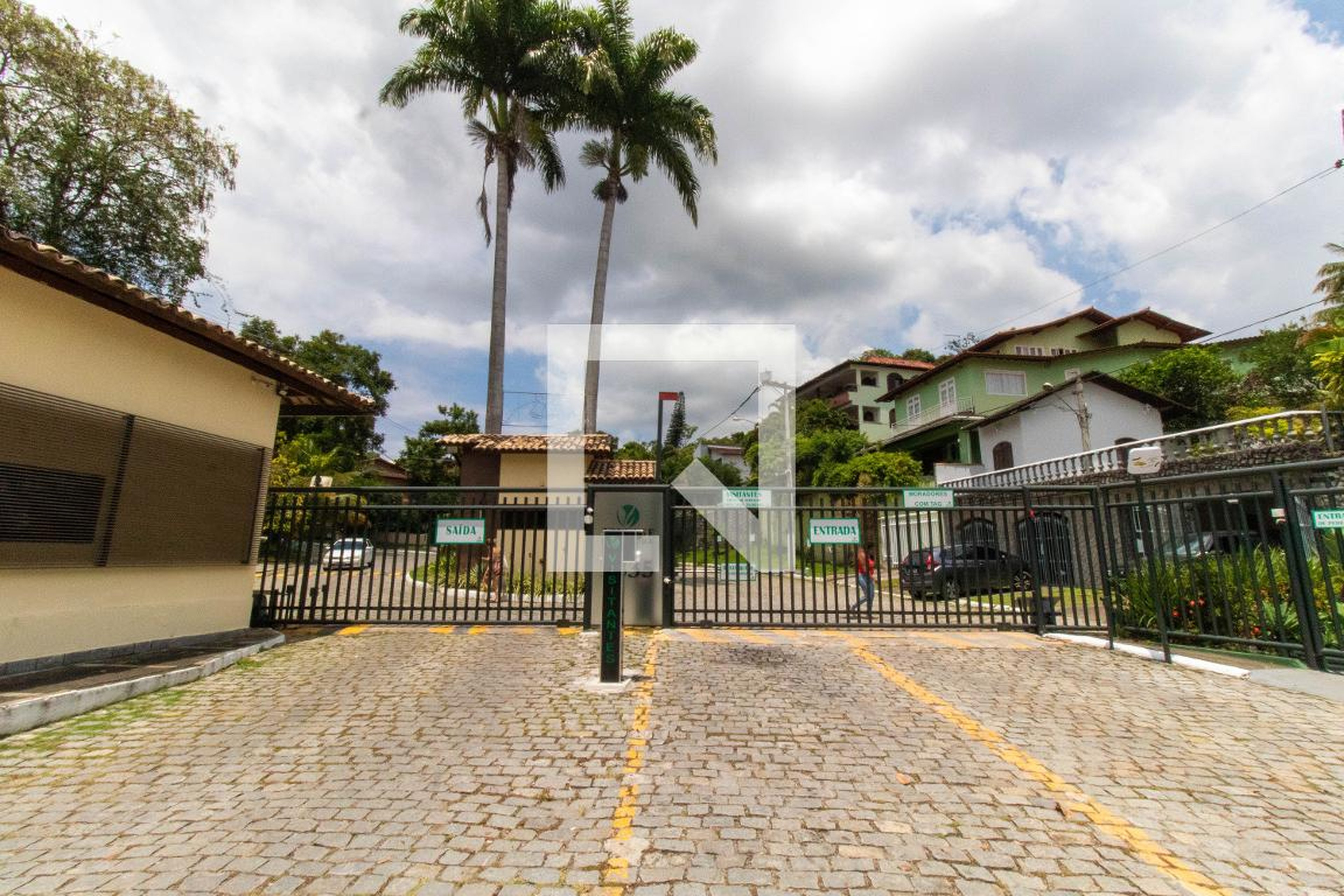 Fachada Condomínio Village Pendotiba