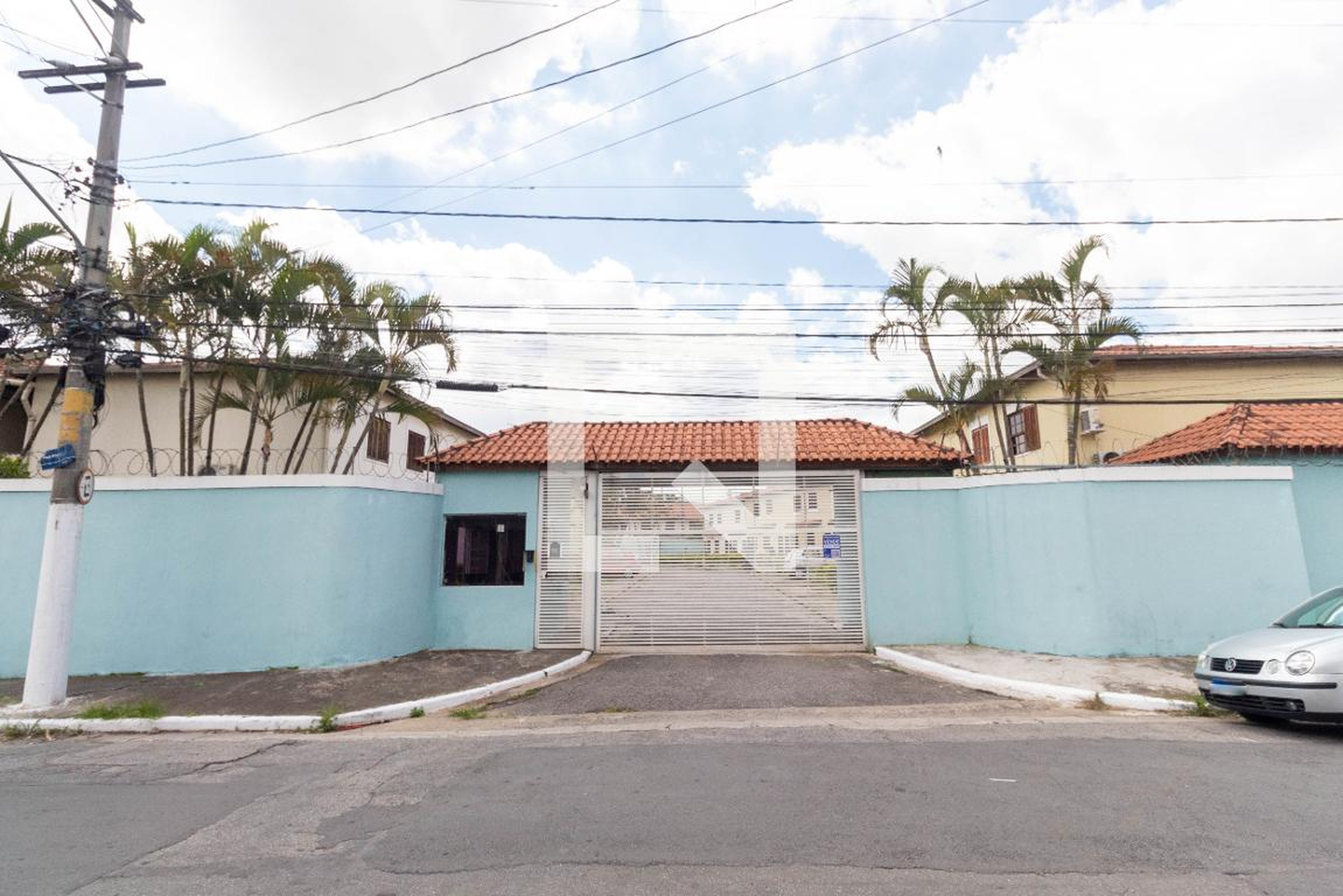 Fachada do condomínio Condomínio em Rua Piruini, 123