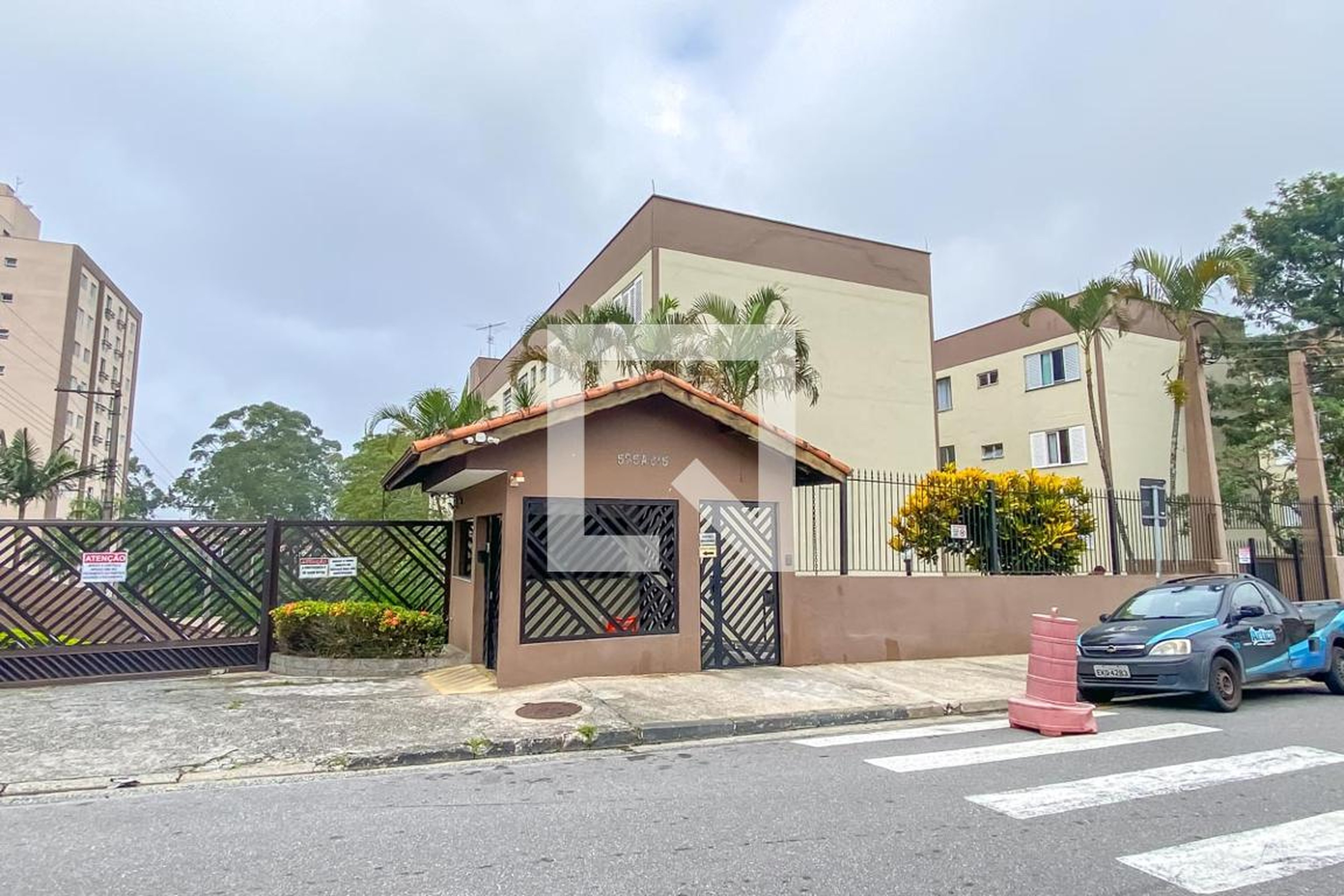 Fachada do Condomínio Condomínio Conjunto Indiano