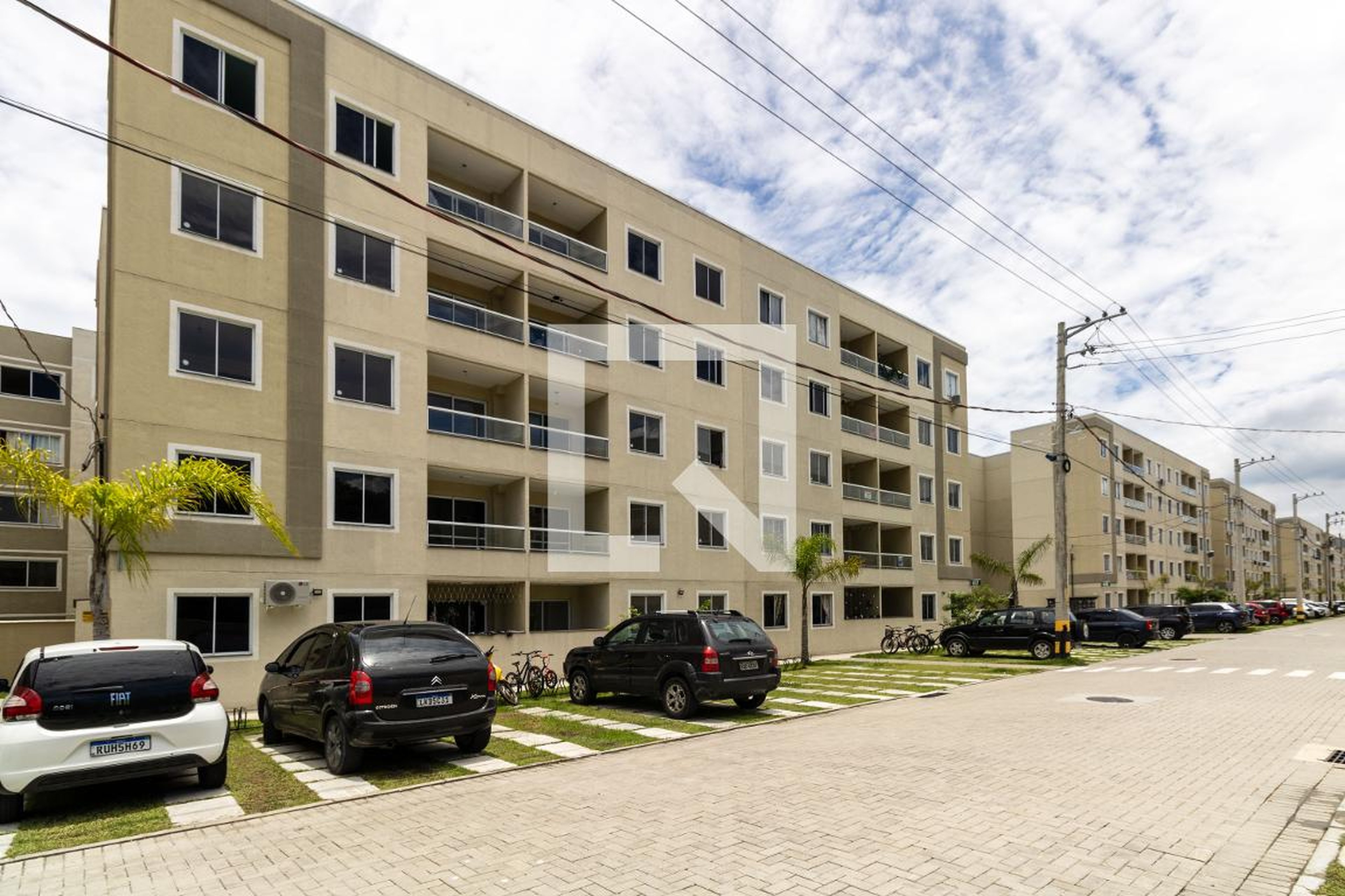 Fachada do Prédio Condomínio em Rua Campo Grande, 3780