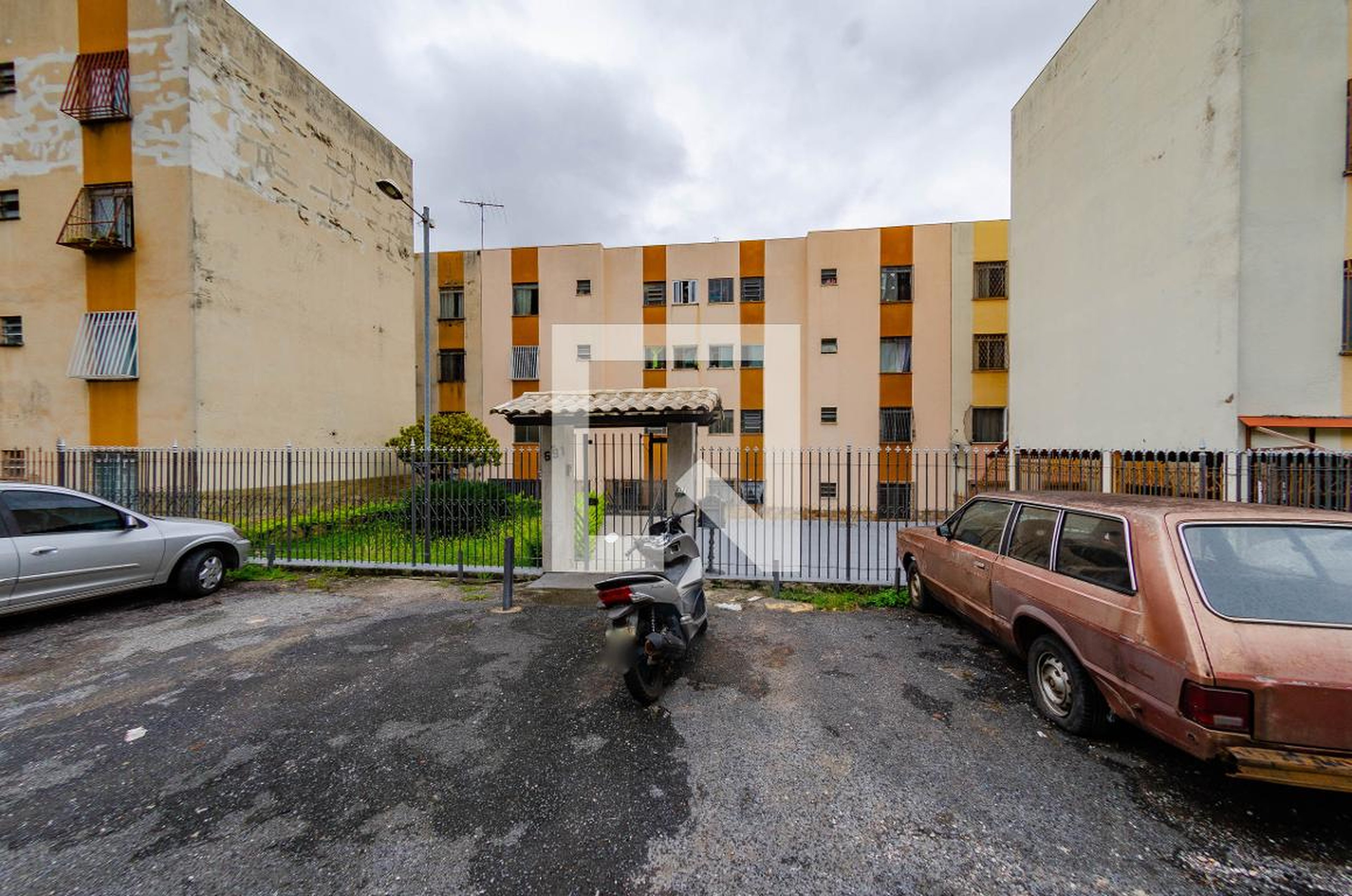 Fachada Condomínio em Rua Godofredo Rangel, 691