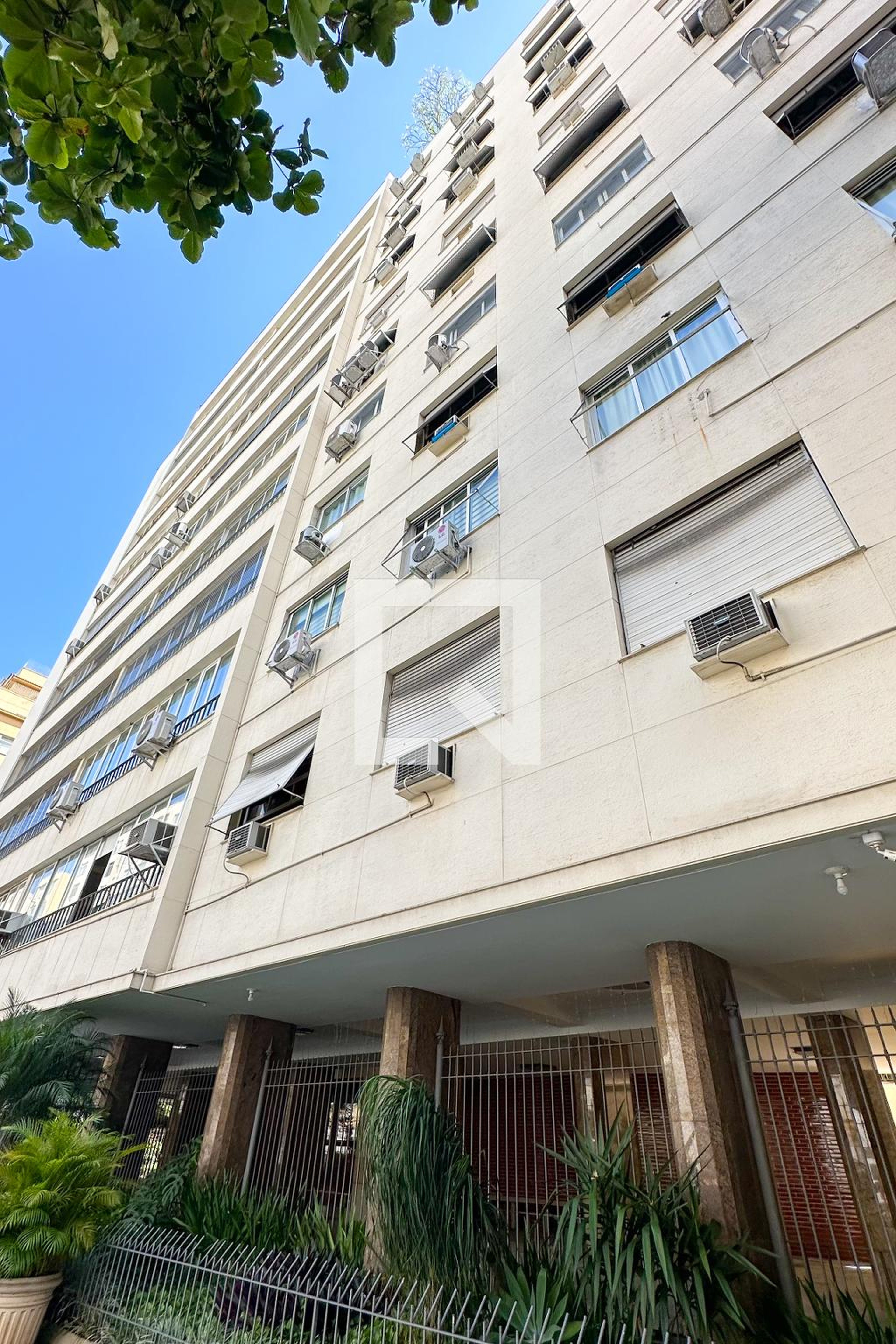 Fachada Condomínio em Rua Tonelero, 296