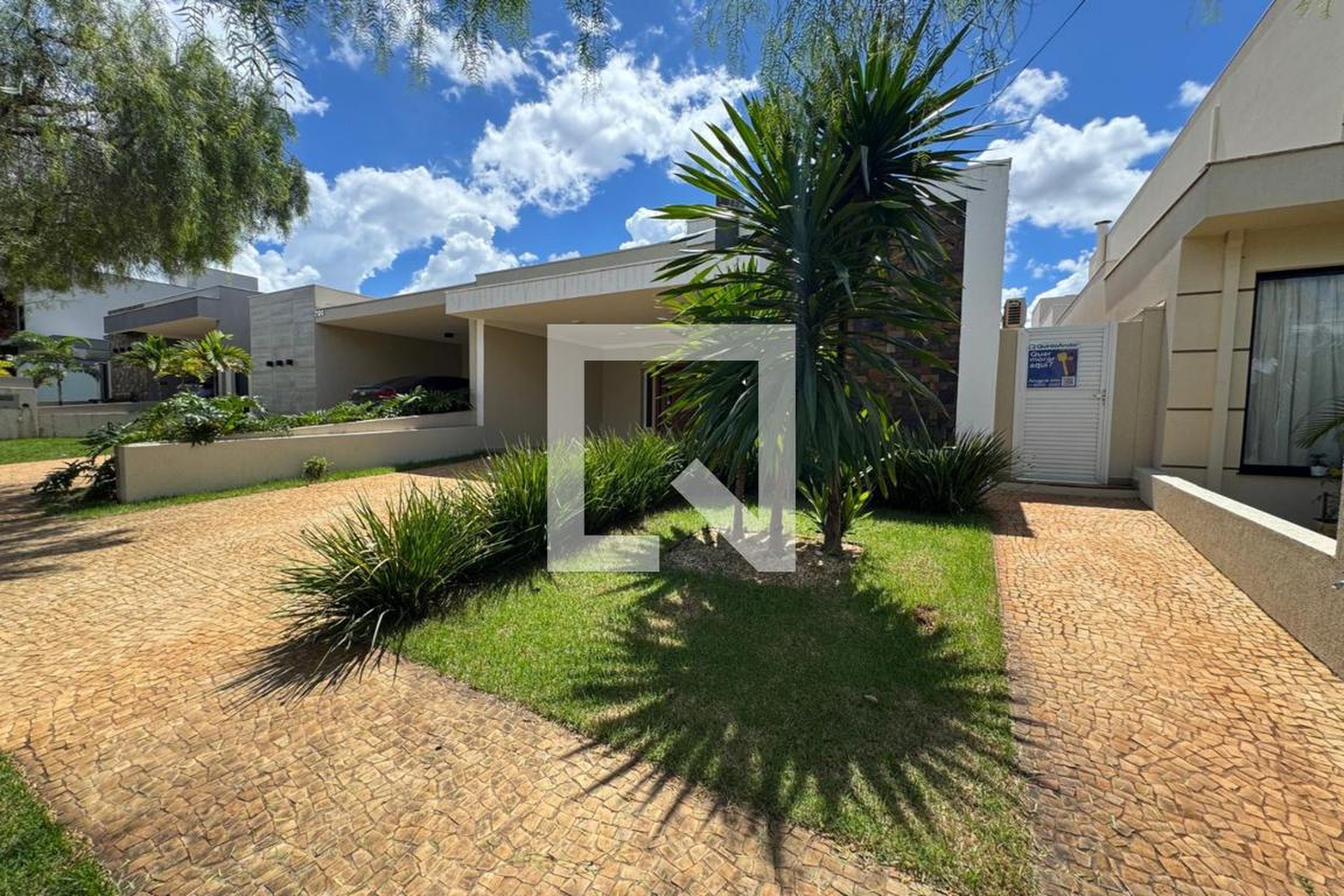 Fachada Condomínio Villa Romana II