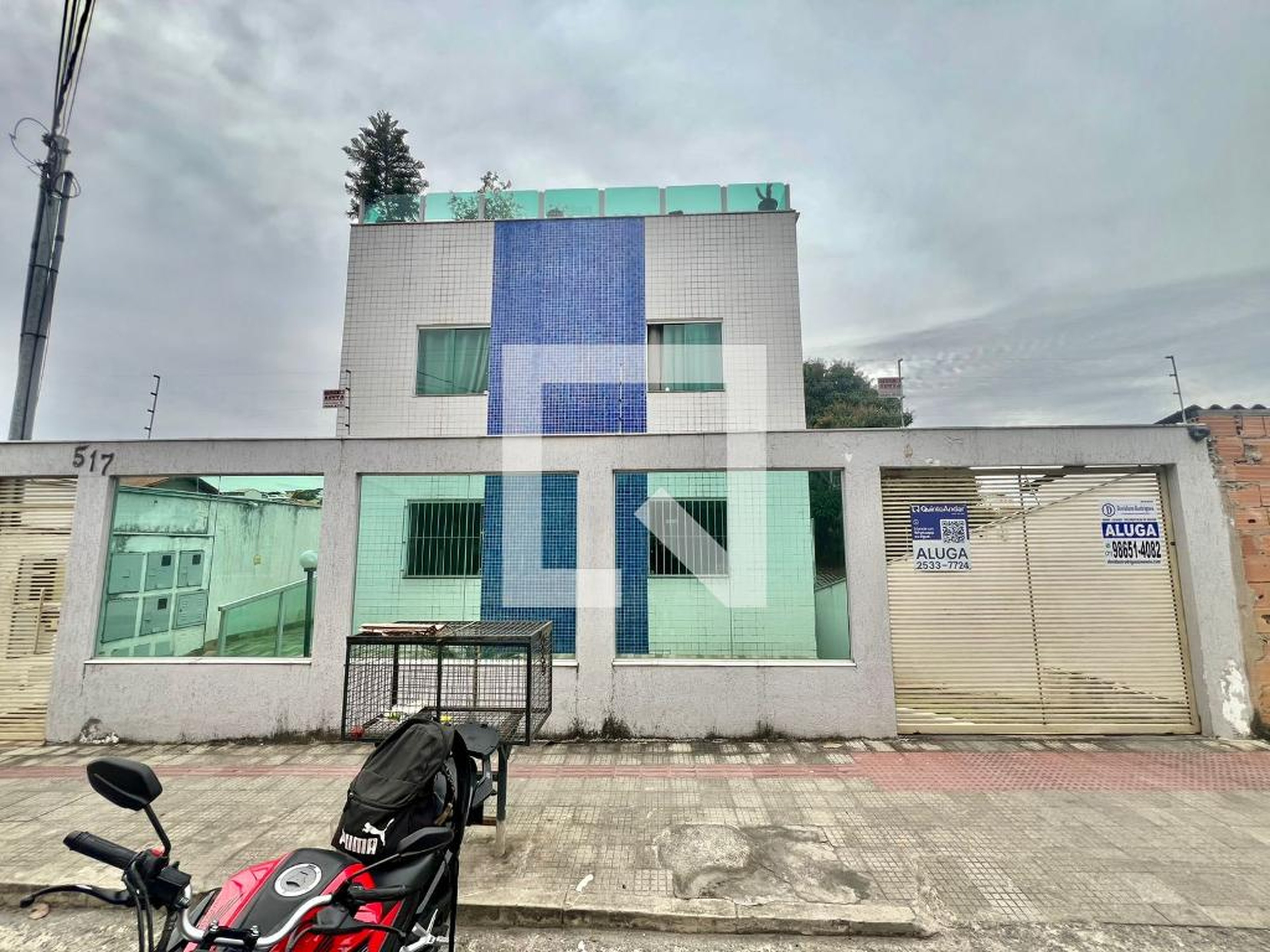 Fachada Condomínio em Rua Castro Alves, 517