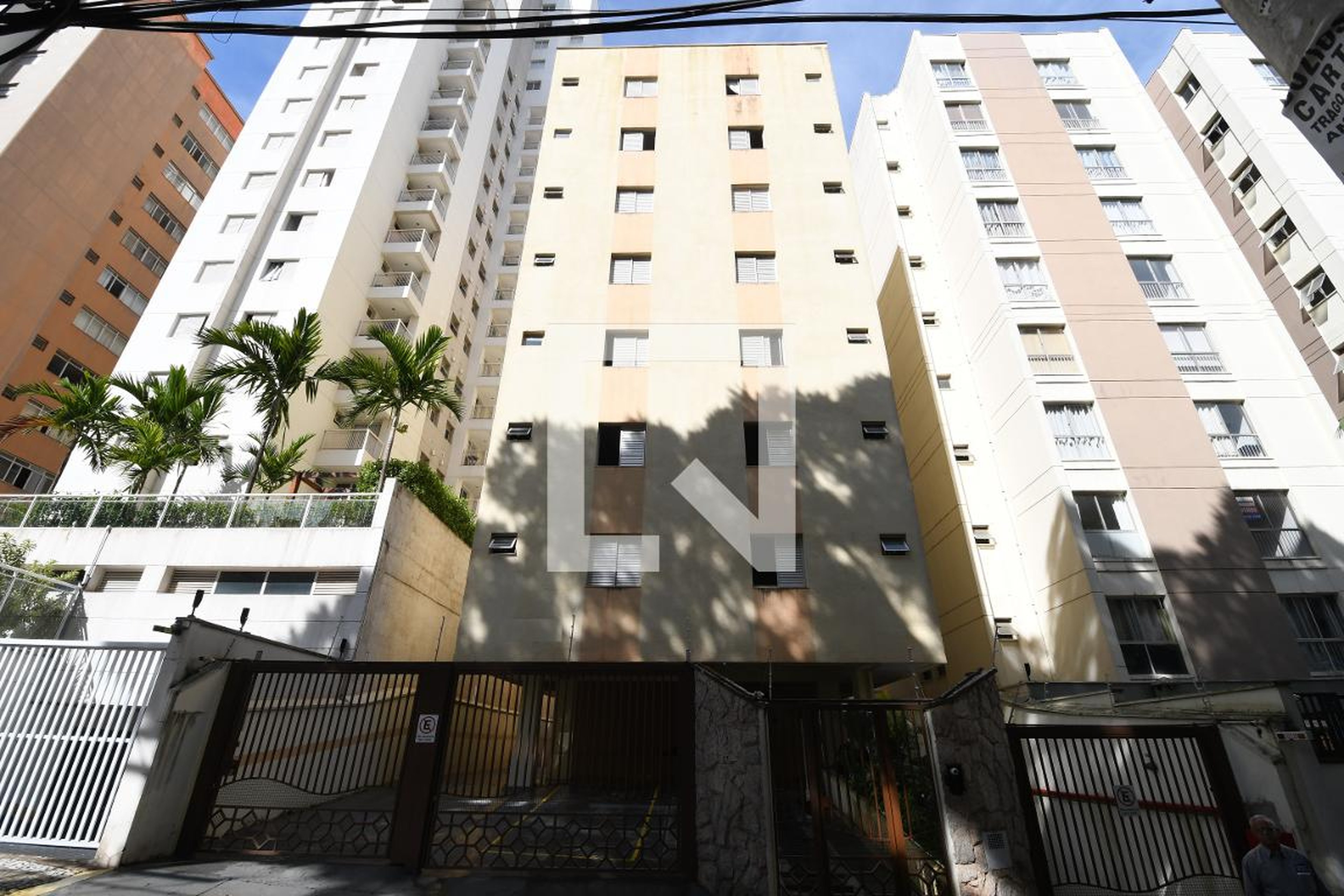 Fachada do Prédio Condomínio em Rua Sacramento, 463