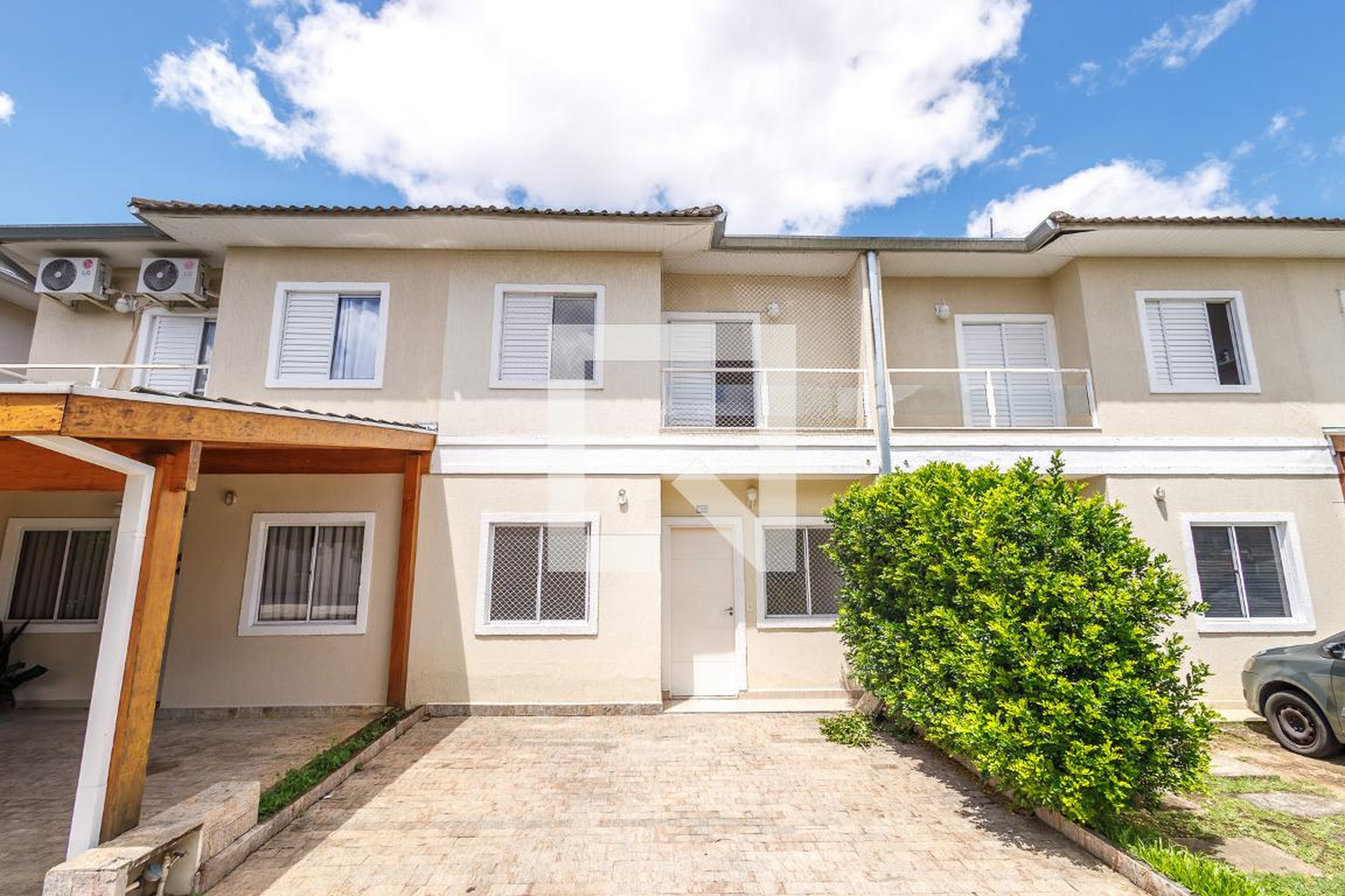 Fachada Condomínio em Avenida Professor Ernesto de Oliveira Filho, 675