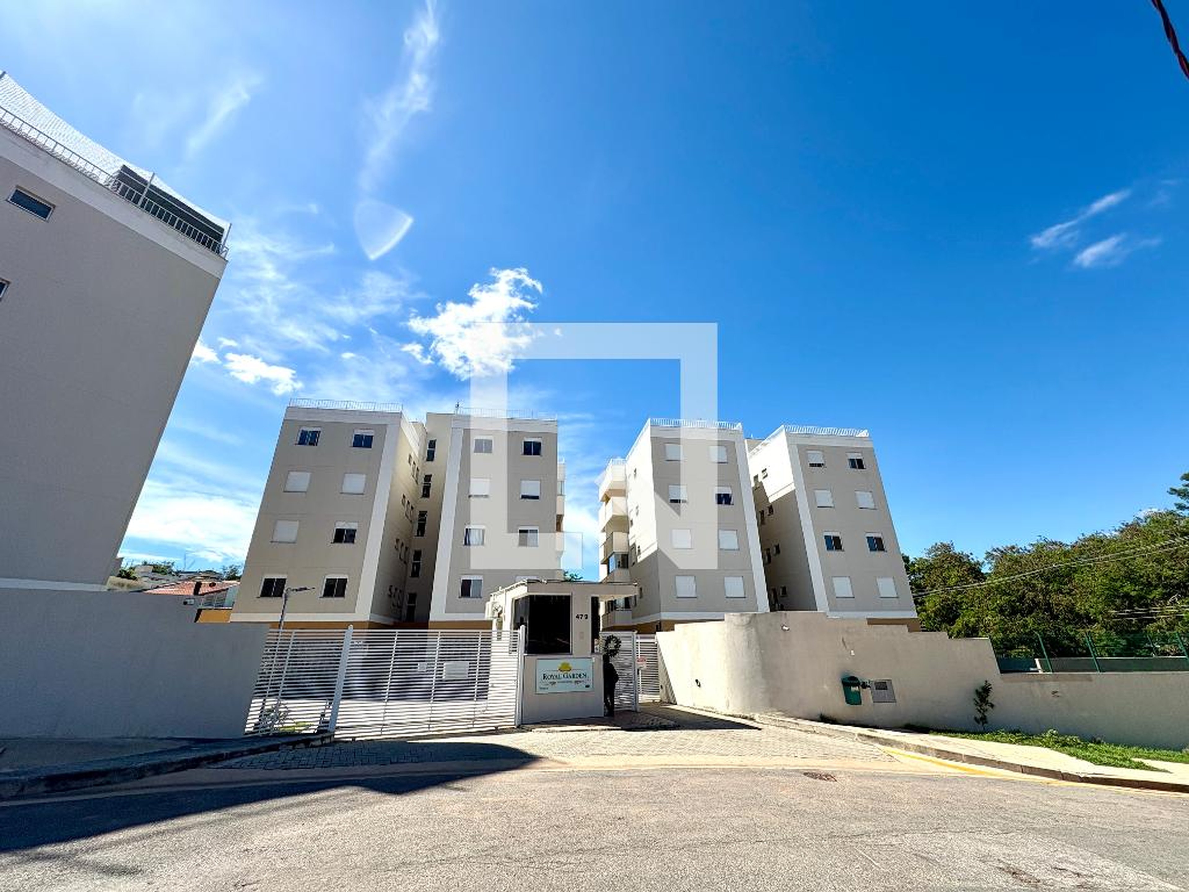 Fachada do Condomínio Condomínio Royal Garden