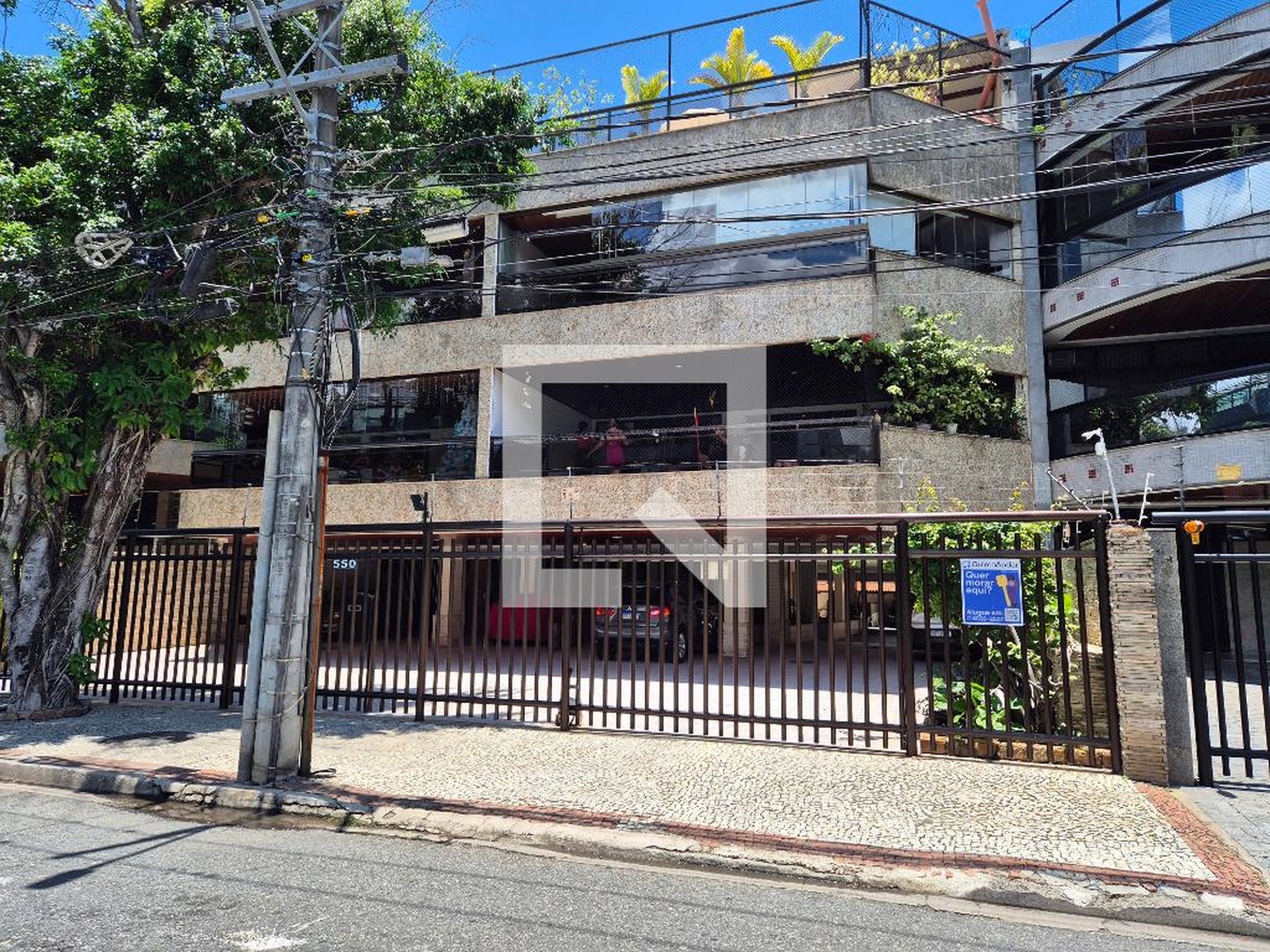 Fachada do Prédio Condomínio em Rua Clóvis Salgado, 550
