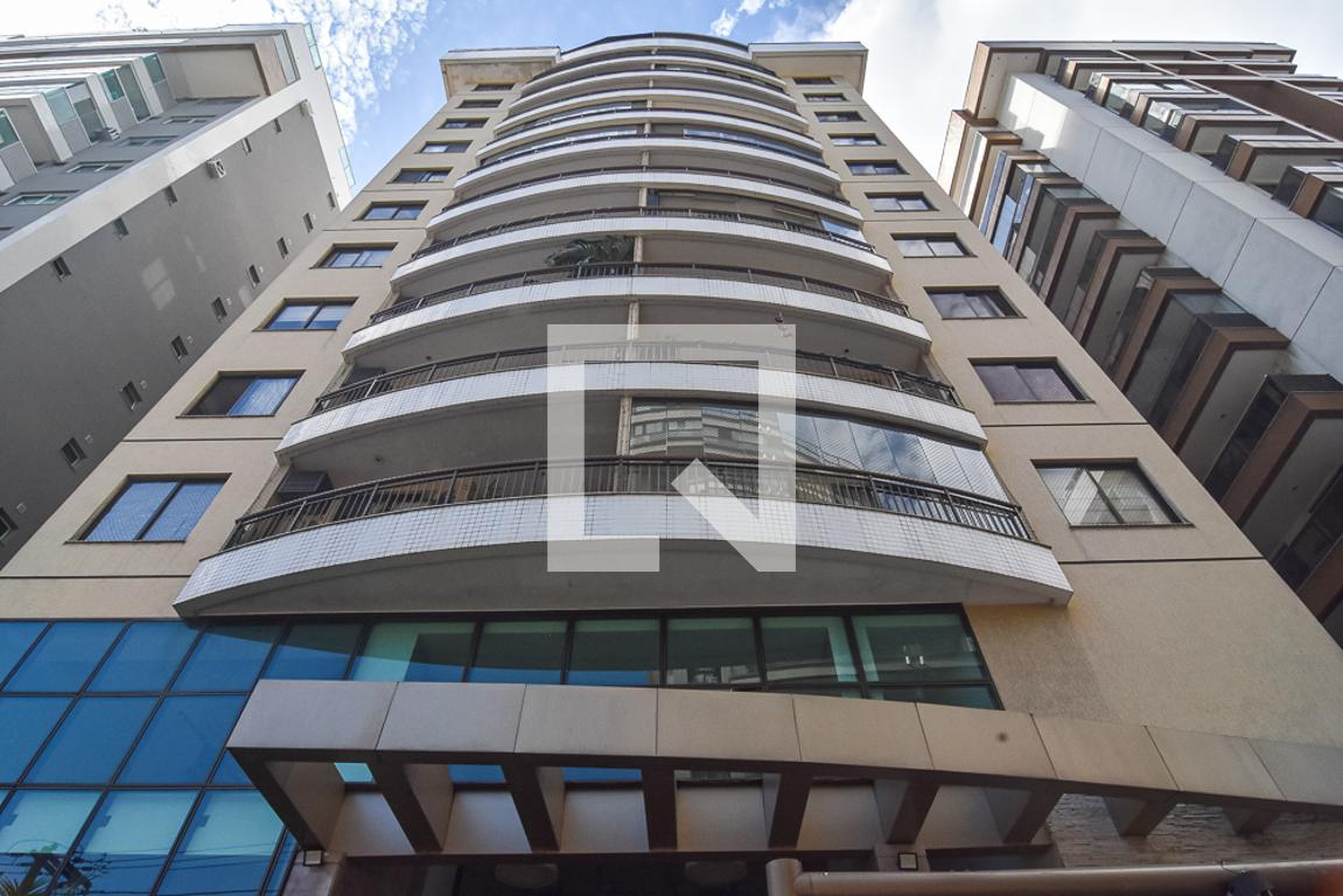 Fachada Condomínio Tour de Saint Palais