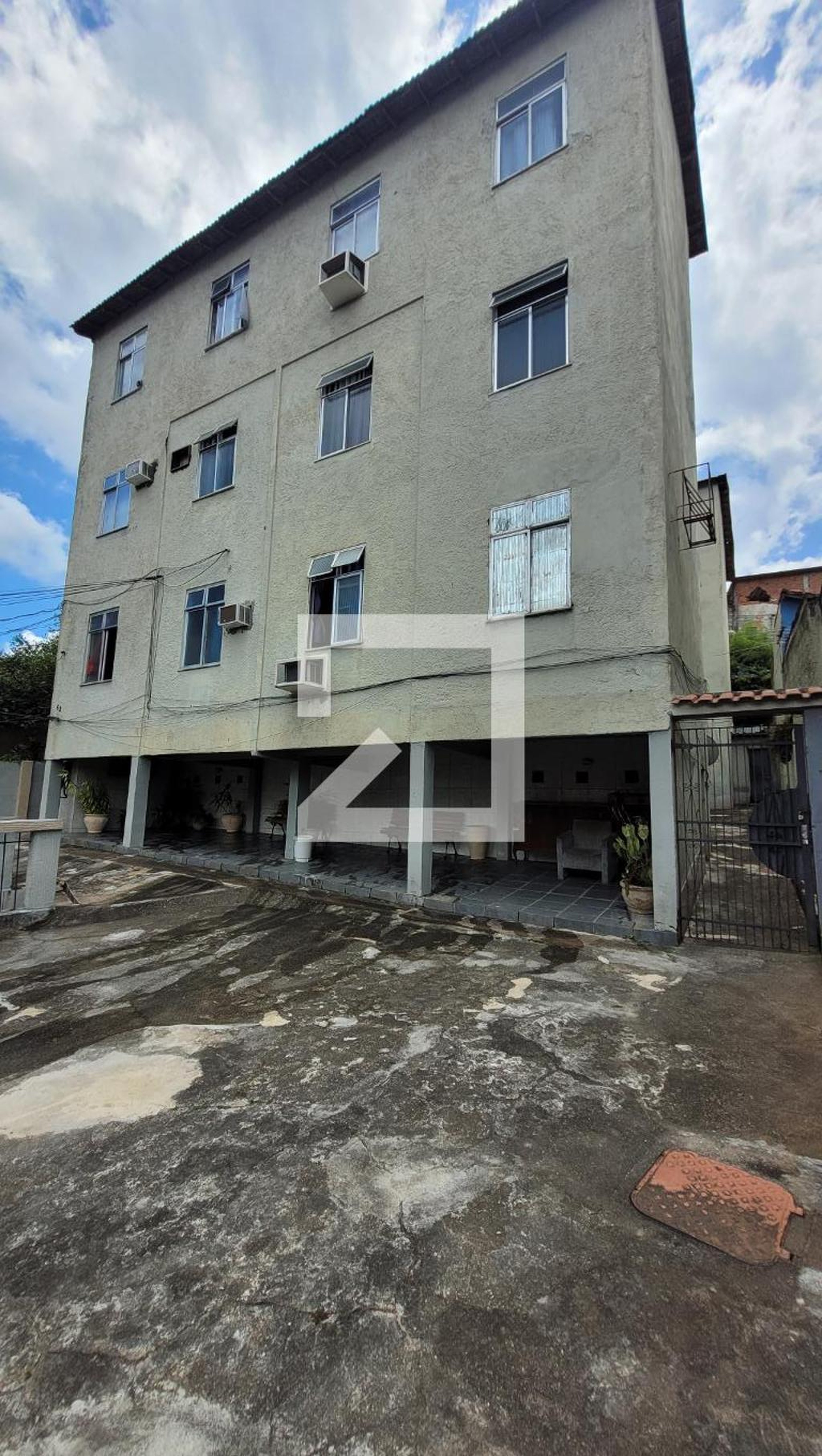 Fachada Condomínio em Rua Urucuia, 62