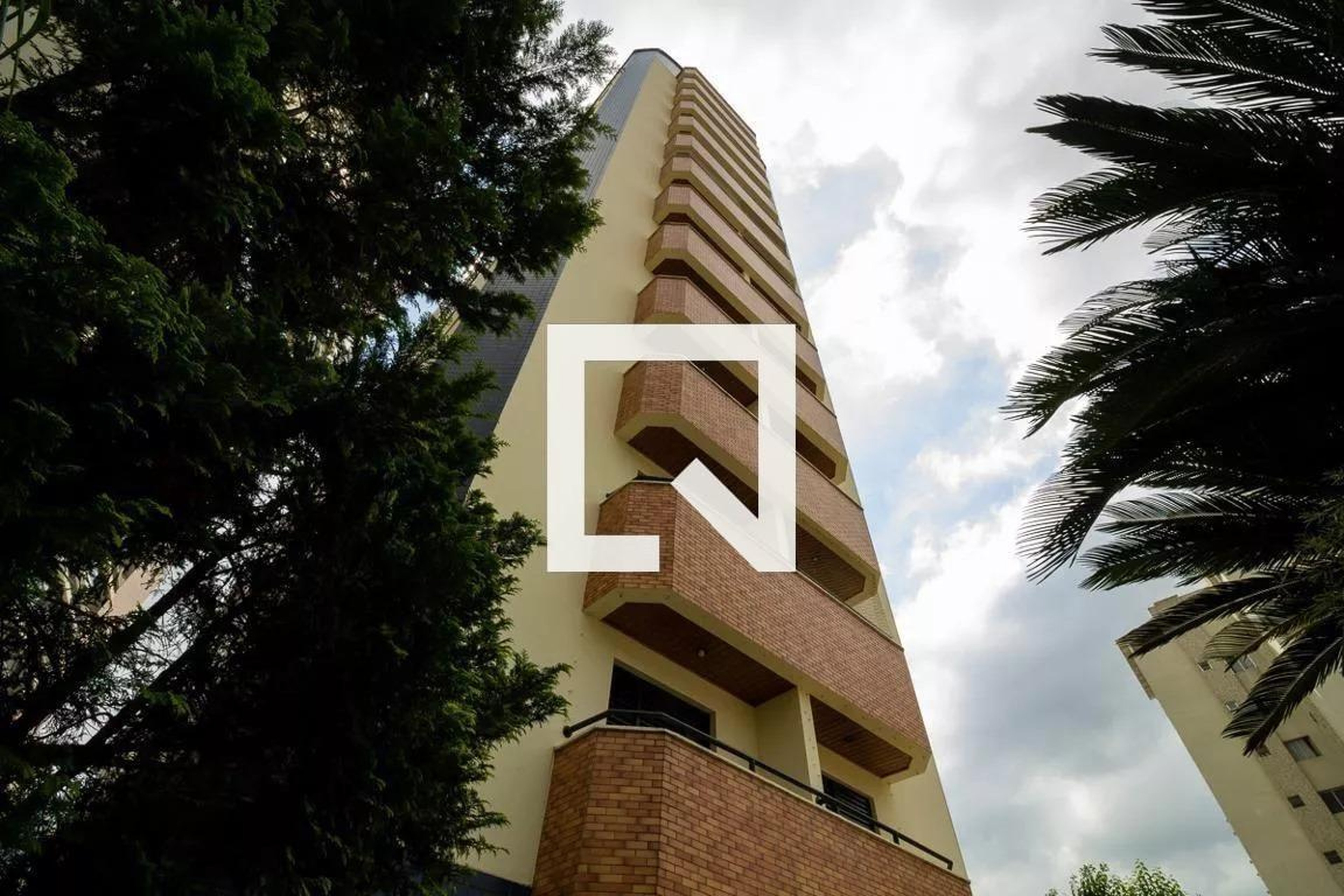 Fachada do Prédio Condomínio Montreux