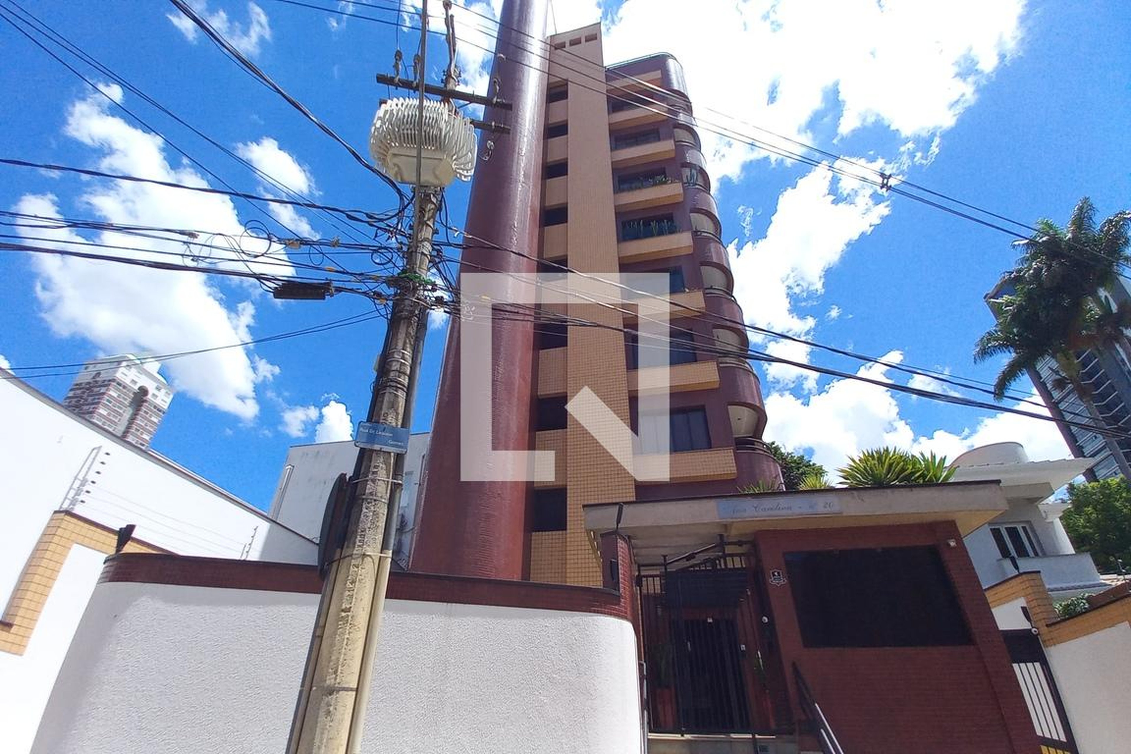 Fachada do Prédio Edificio Ana Carolina