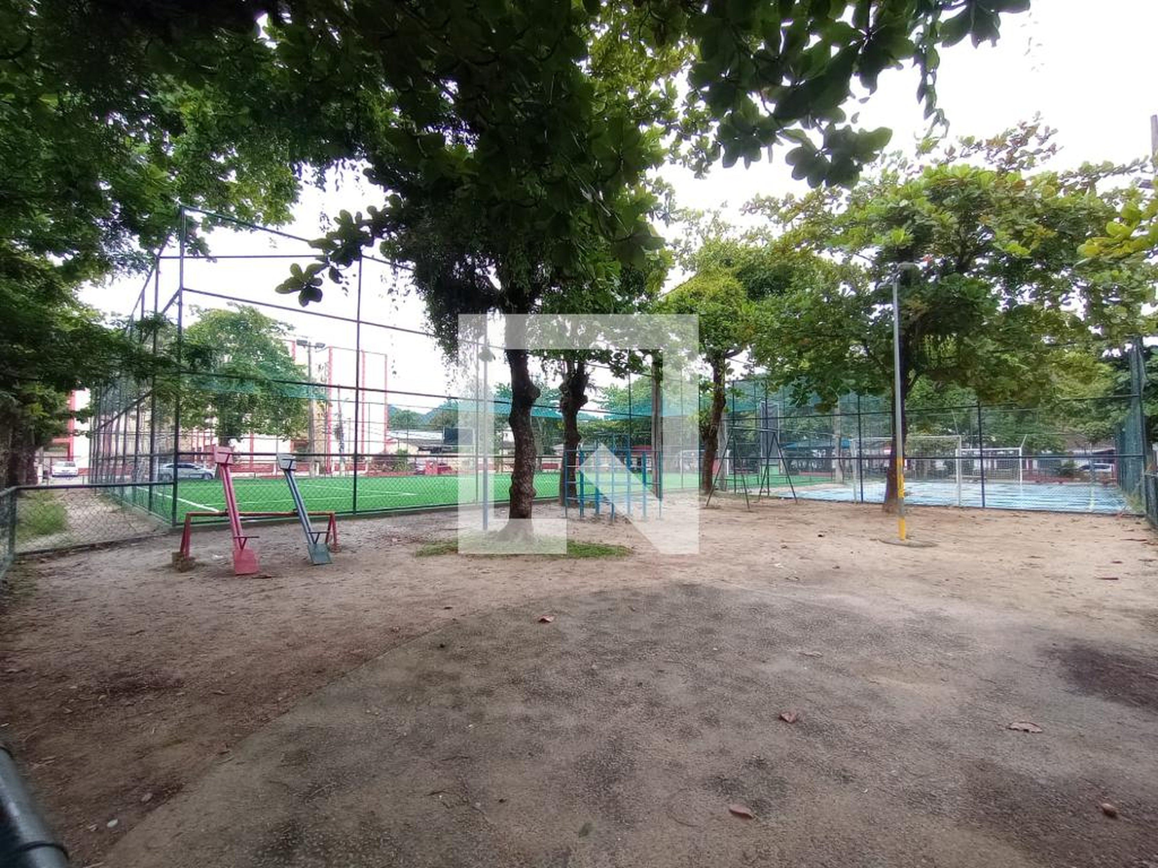 Playground Condomínio em Rua Parisiense, 85