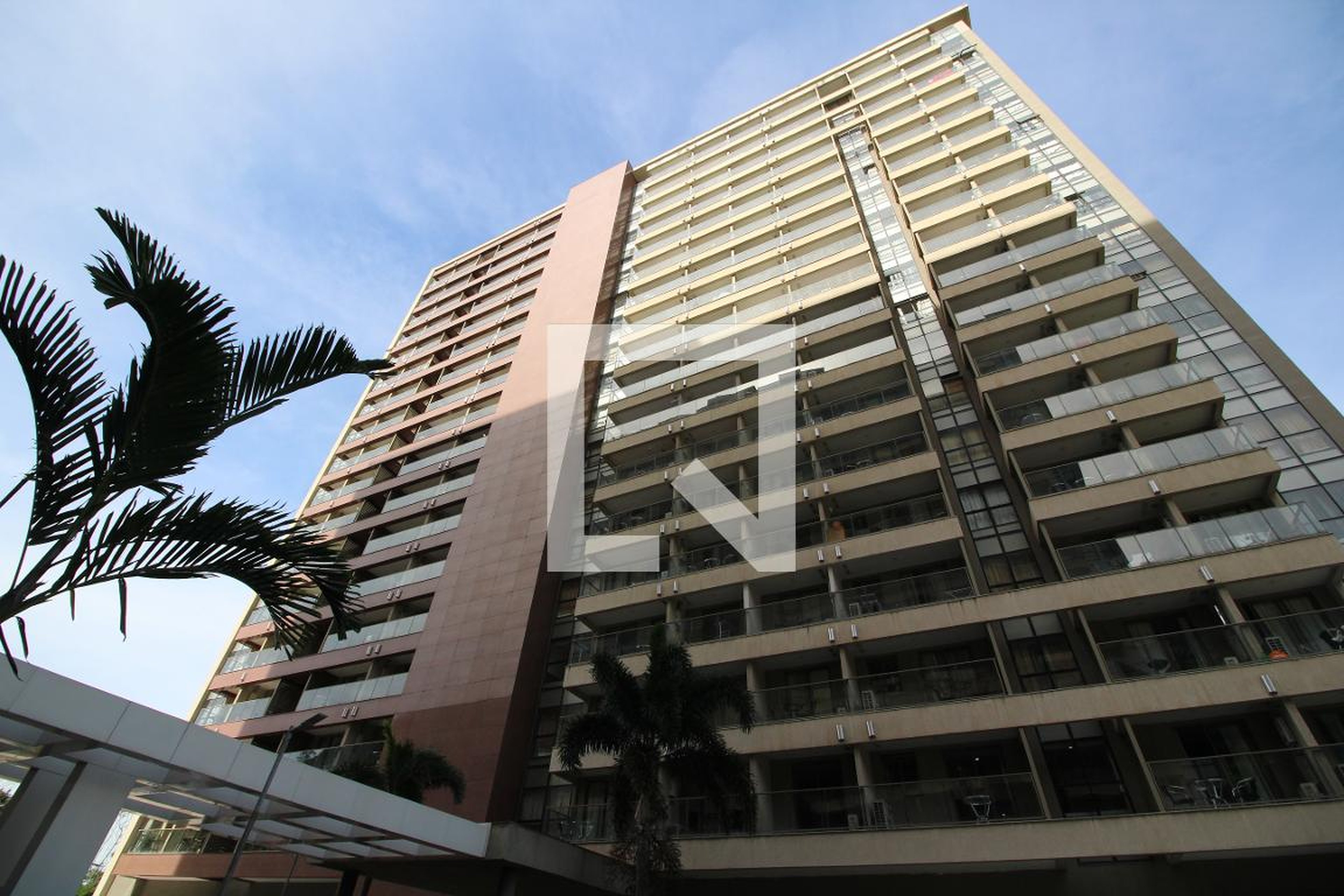 Fachada Condomínio Via Premiere