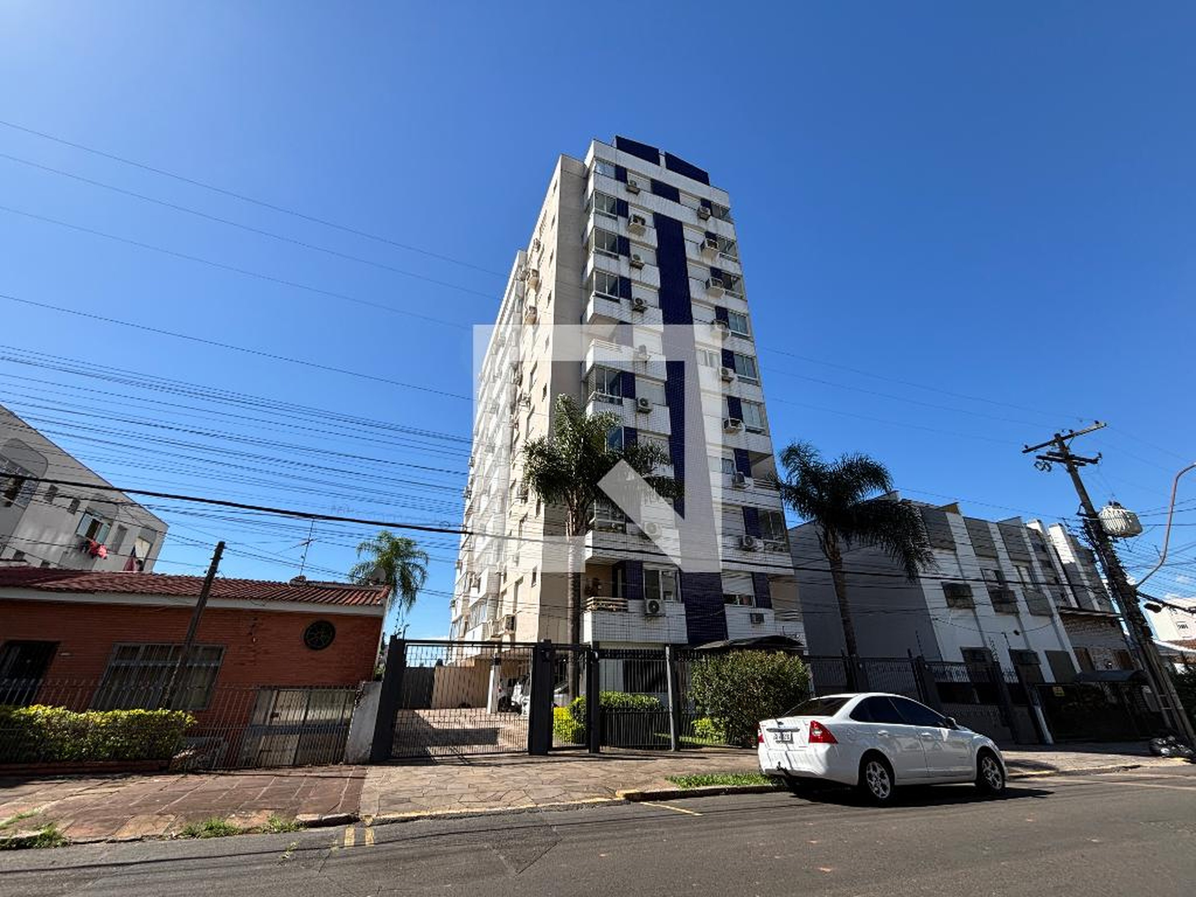 Fachada Condomínio em Rua Veador Porto, 222