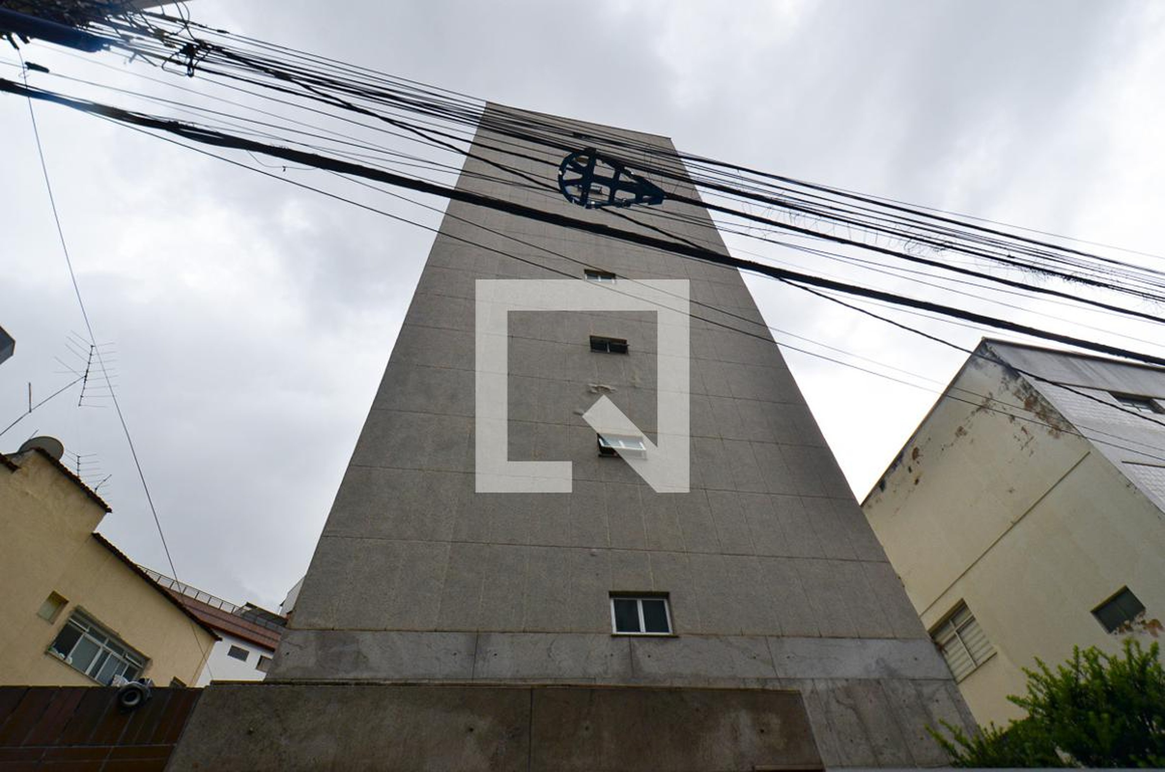 Fachada Condomínio em Rua Jornalista Afonso Rabêlo, 125