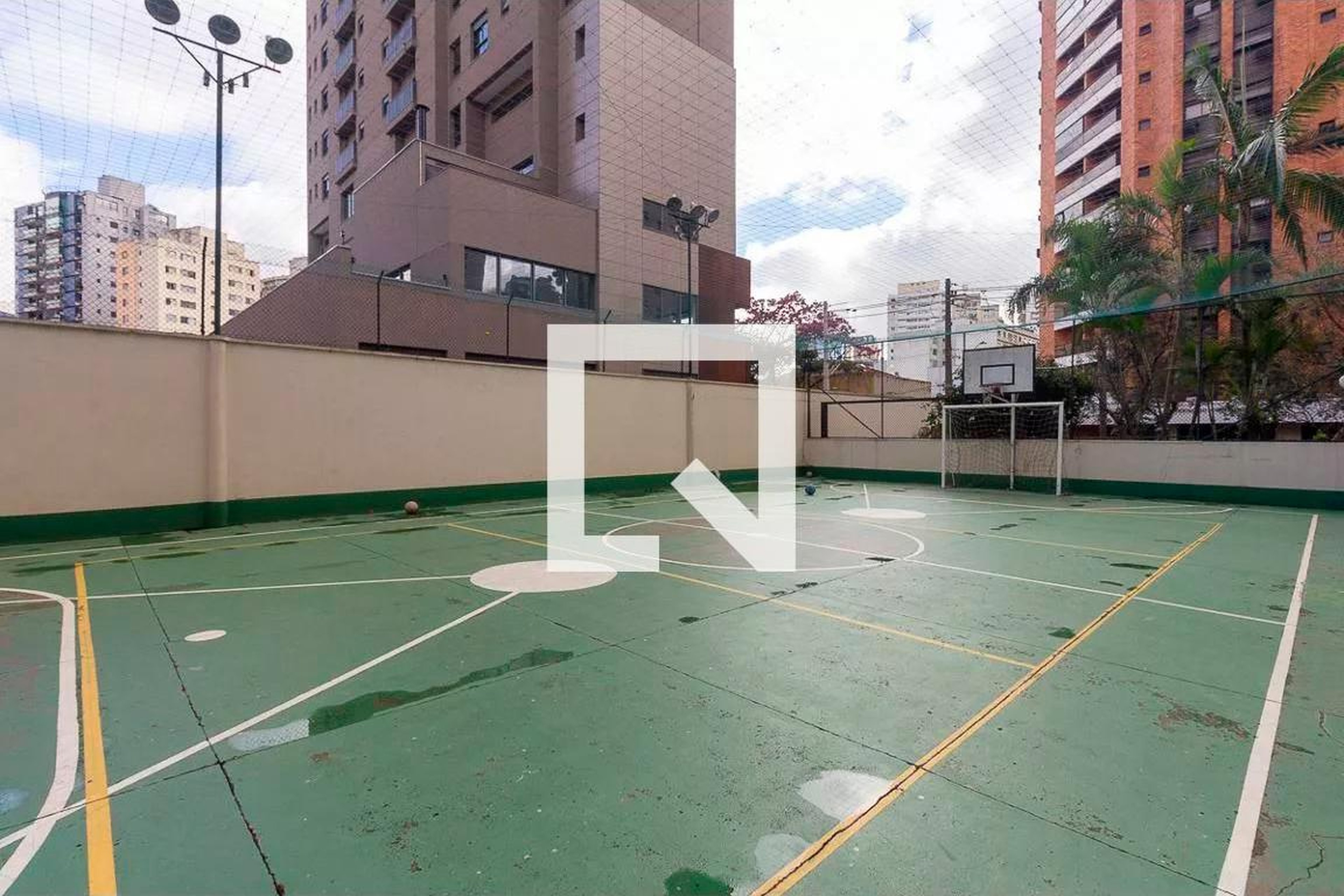 Quadra Esportiva - Maison Louvre