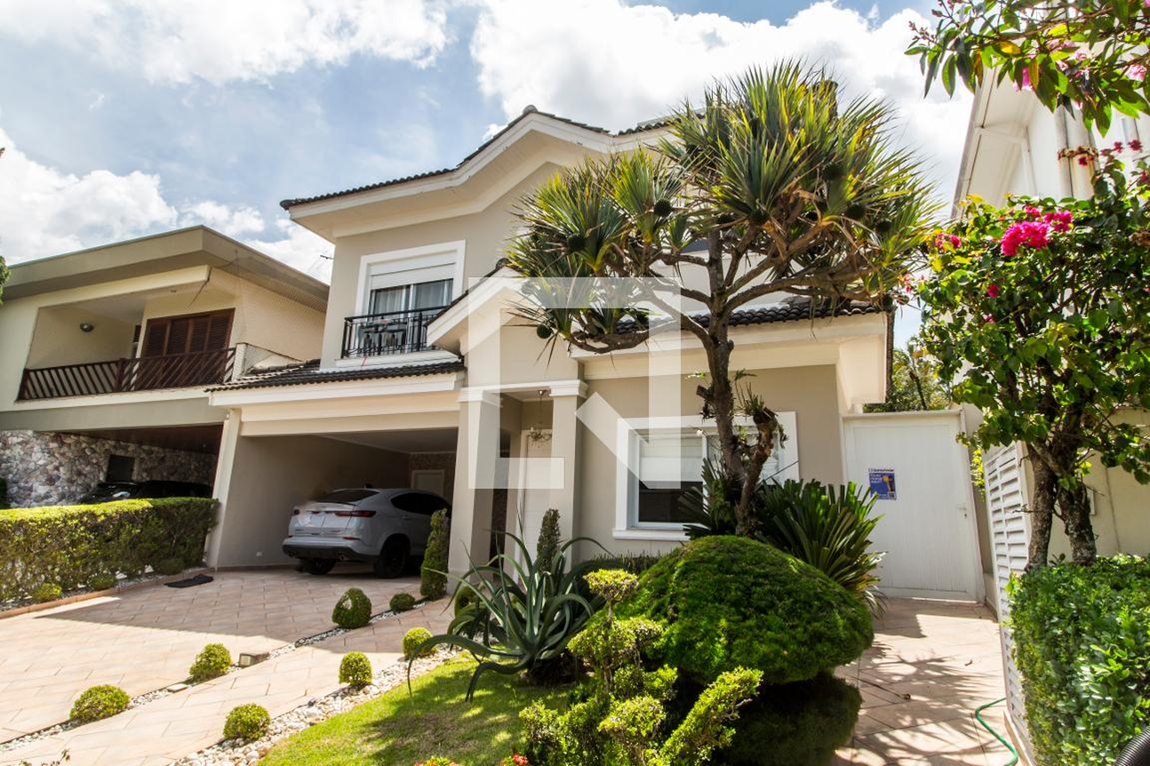 Fachada Condomínio em Alameda Bertioga, 424