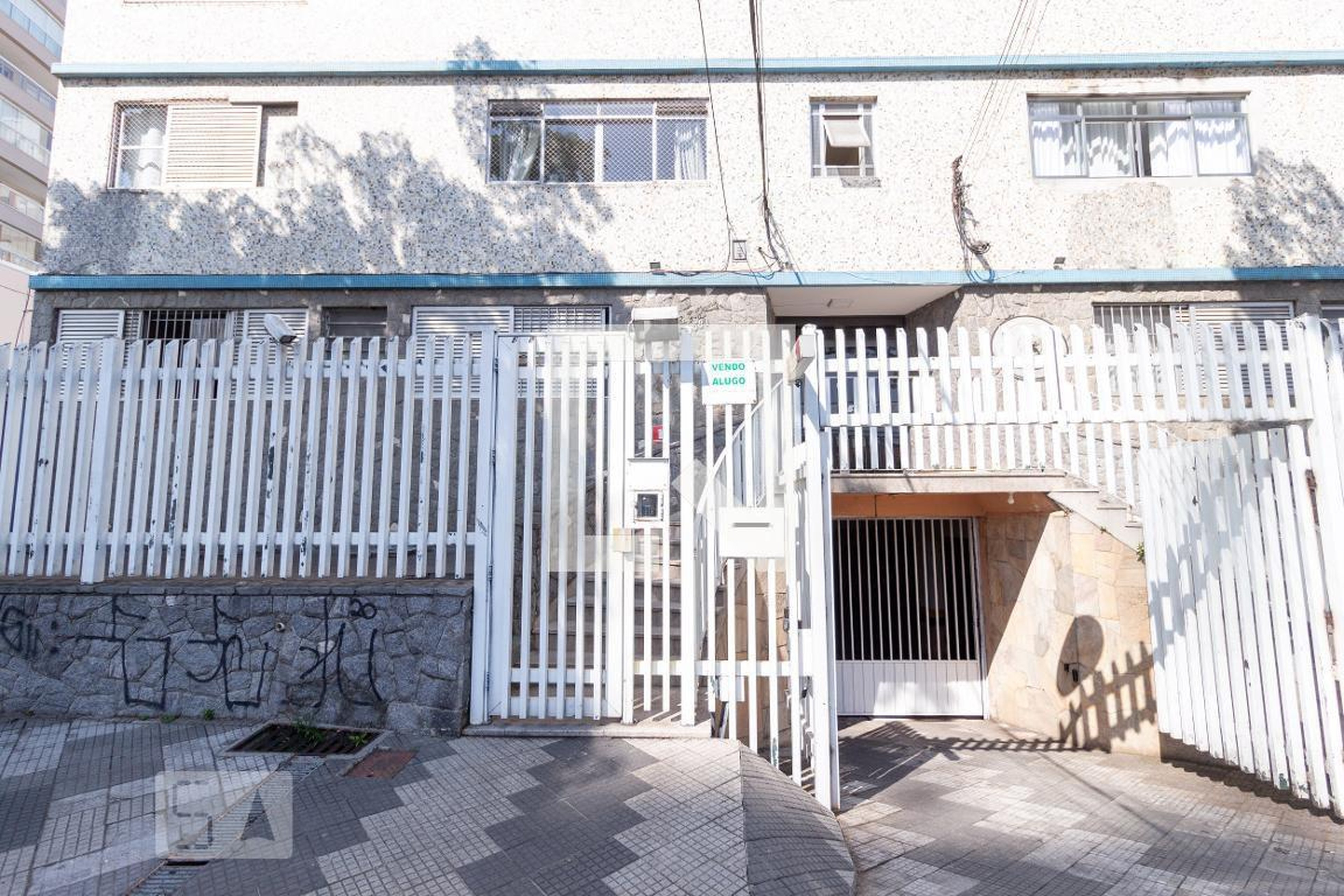 Fachada do Condomínio Condomínio J Jimenez