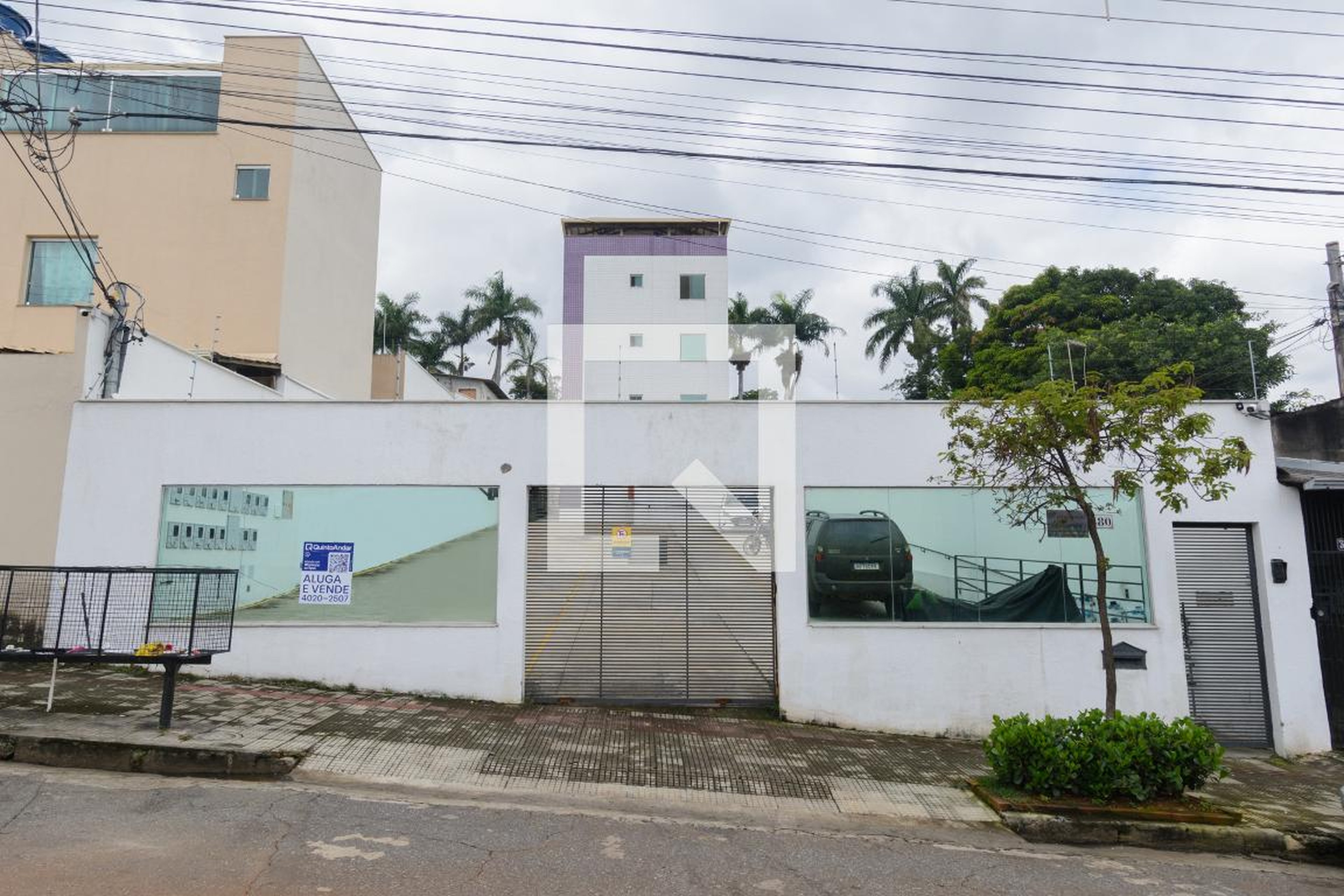 Fachada Condomínio em Rua Cachoeira da Prata, 380