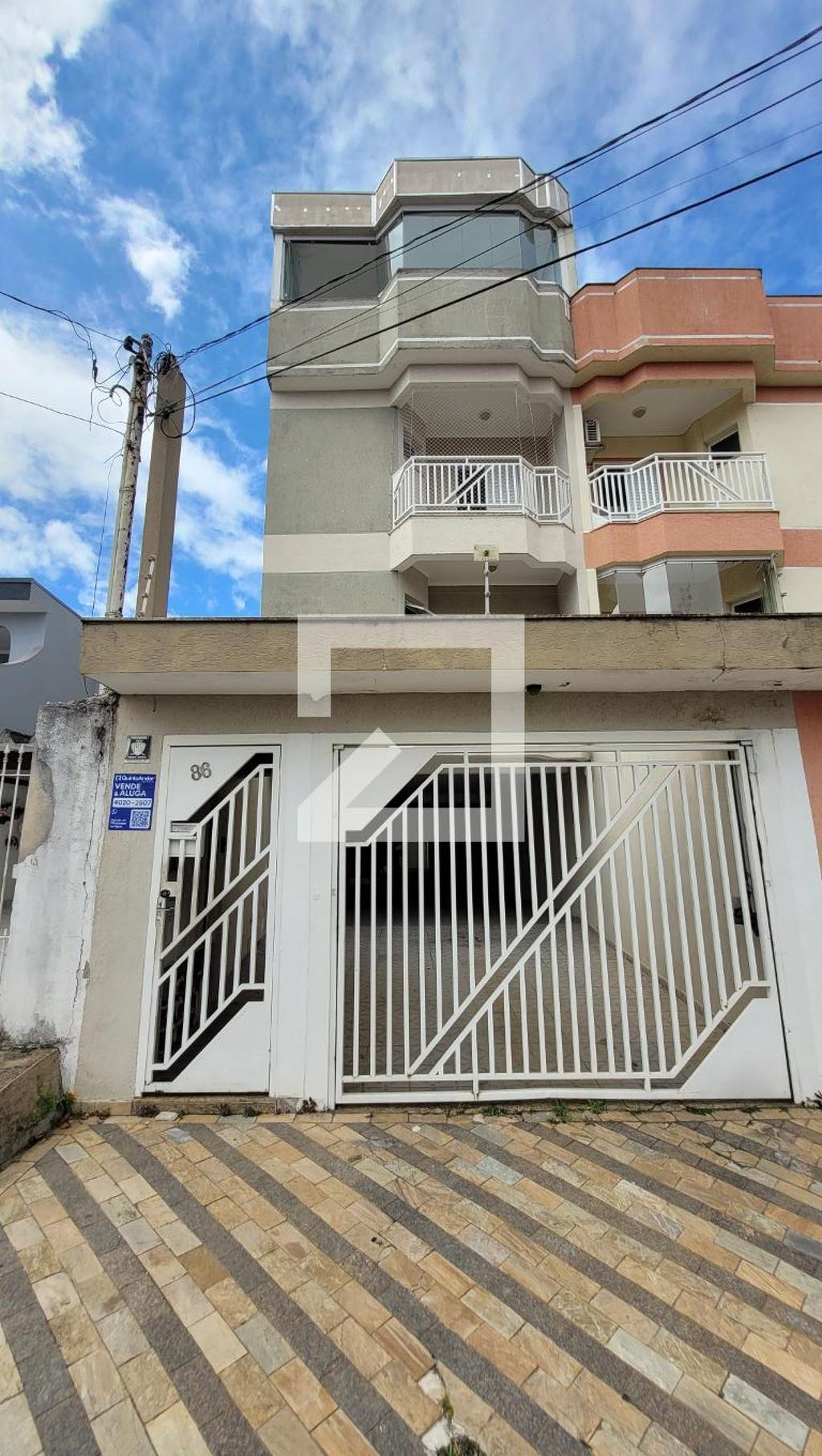 Fachada Condomínio em Rua Antilhas, 86