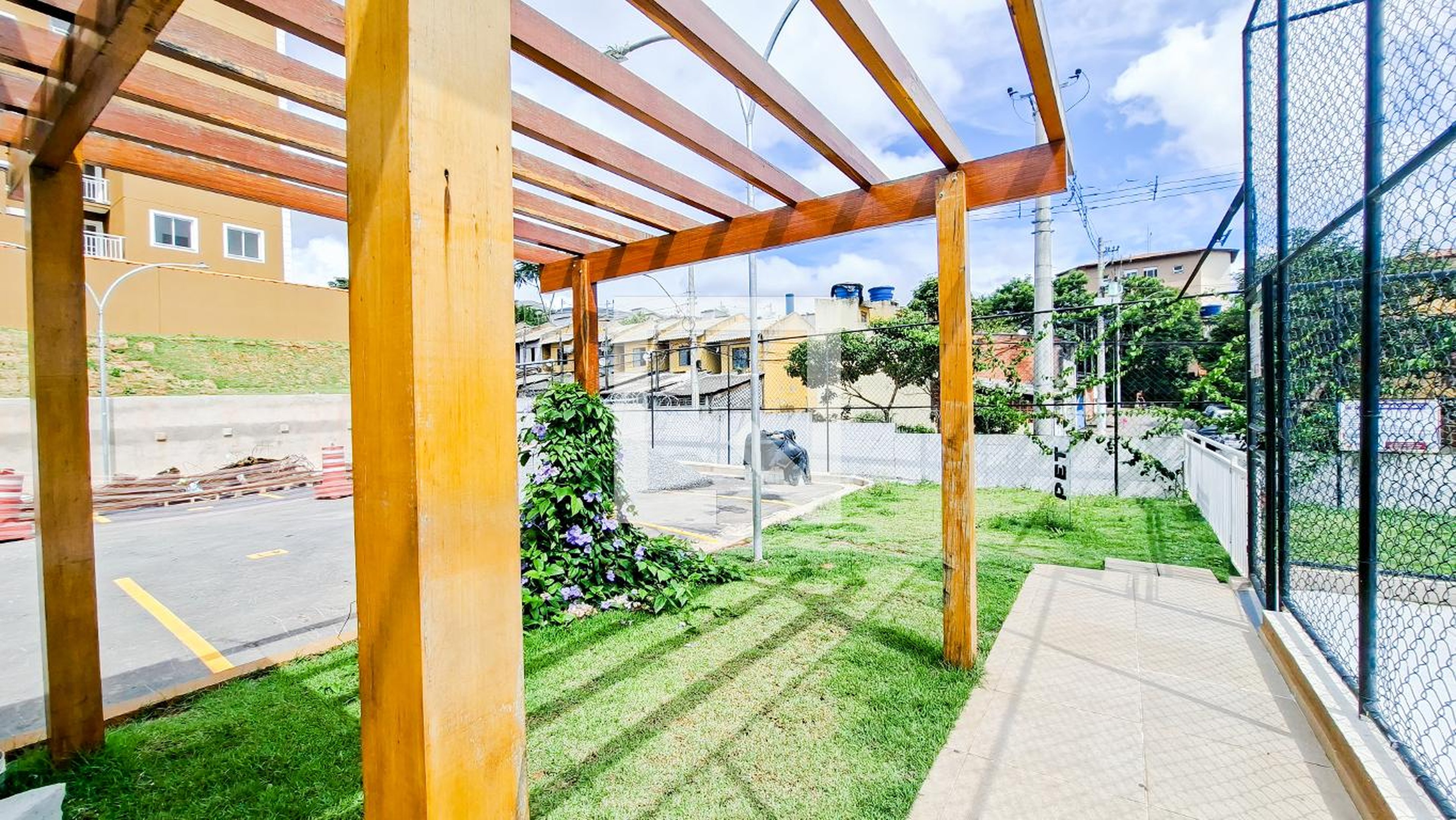 Área comum Condomínio Parque das Flores Clube