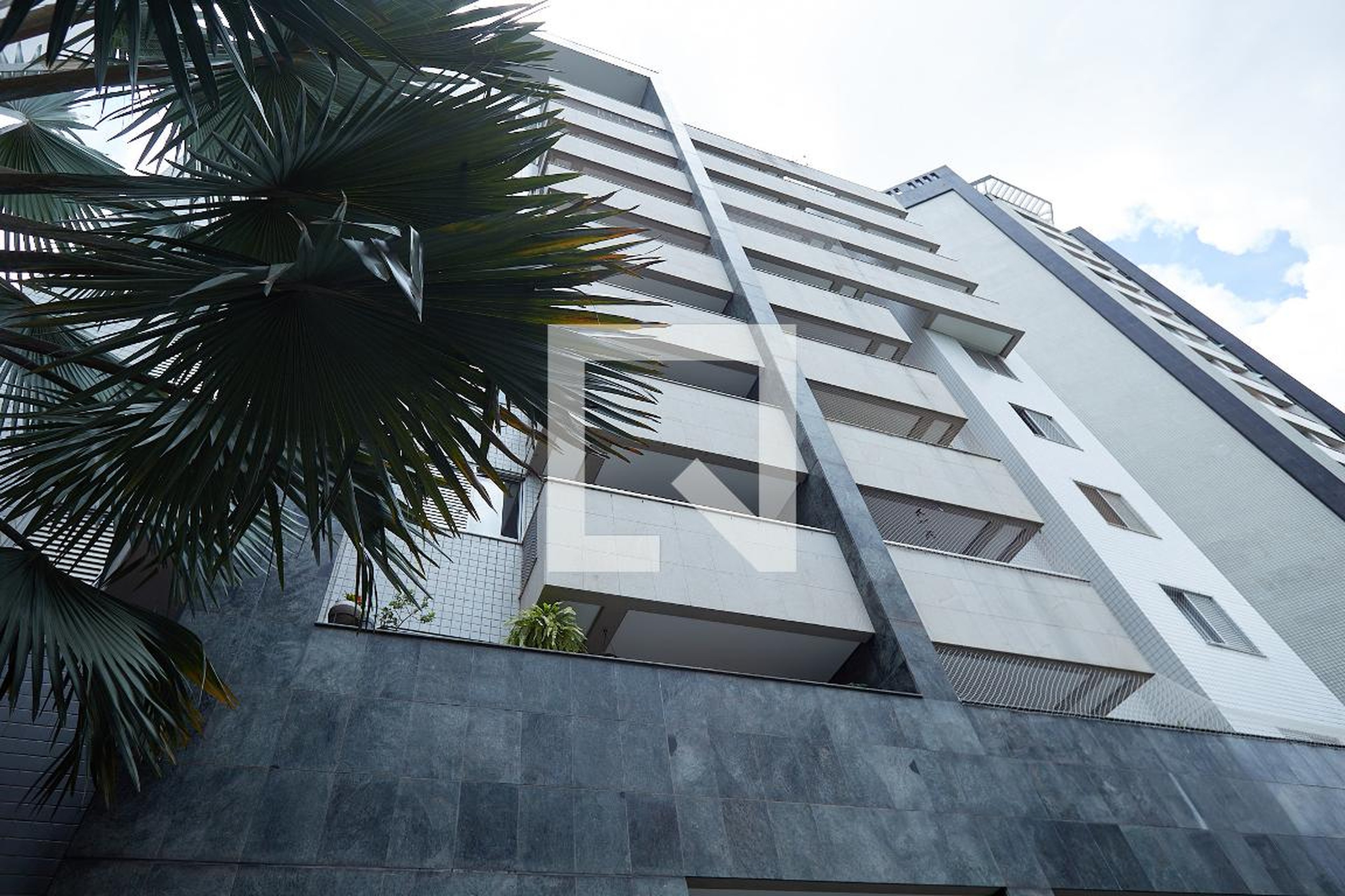 Fachada Condomínio em Rua Sergipe, 486