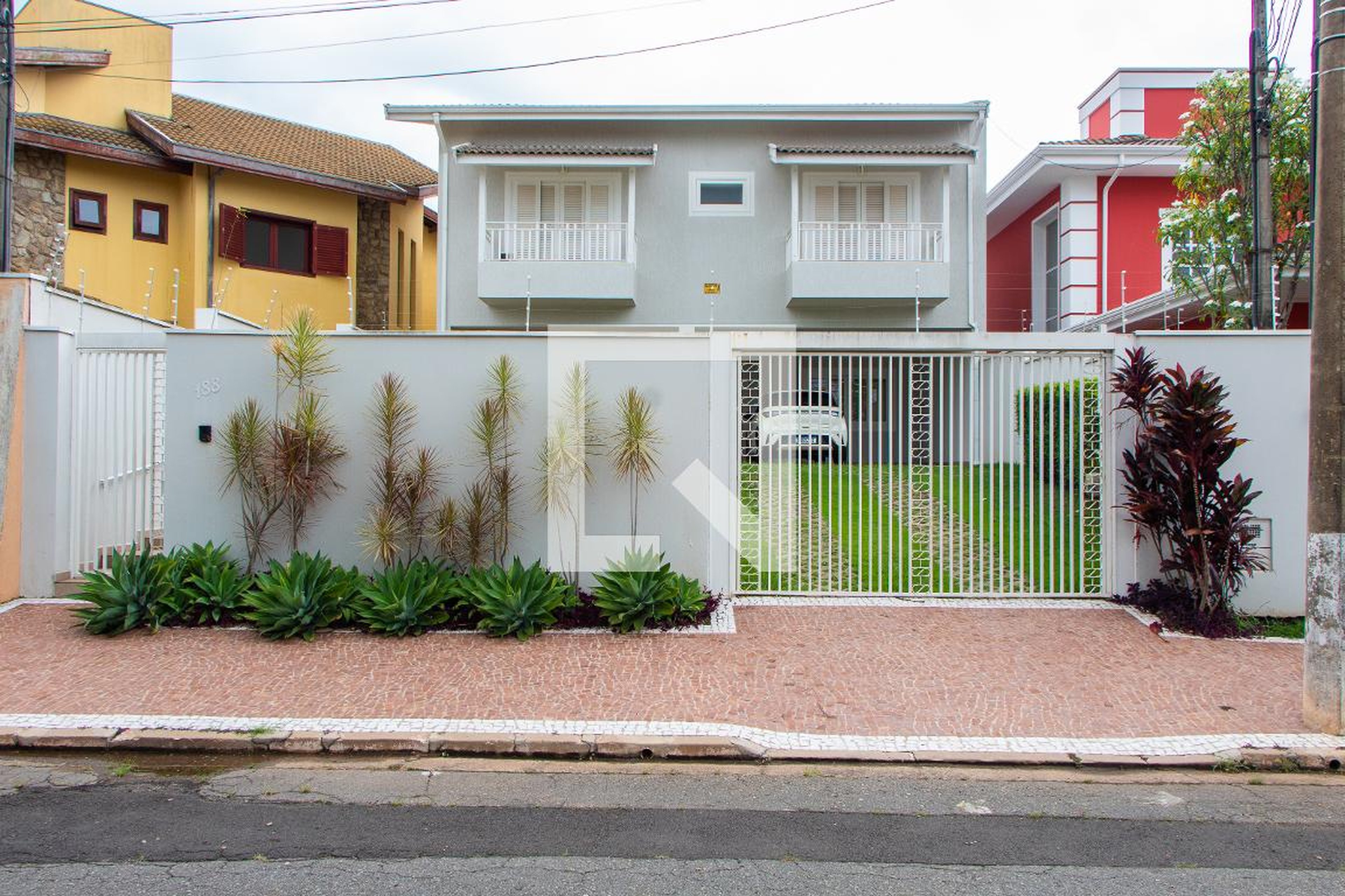 FACHADA Condomínio em Rua Quinta da Boa Vista, 188