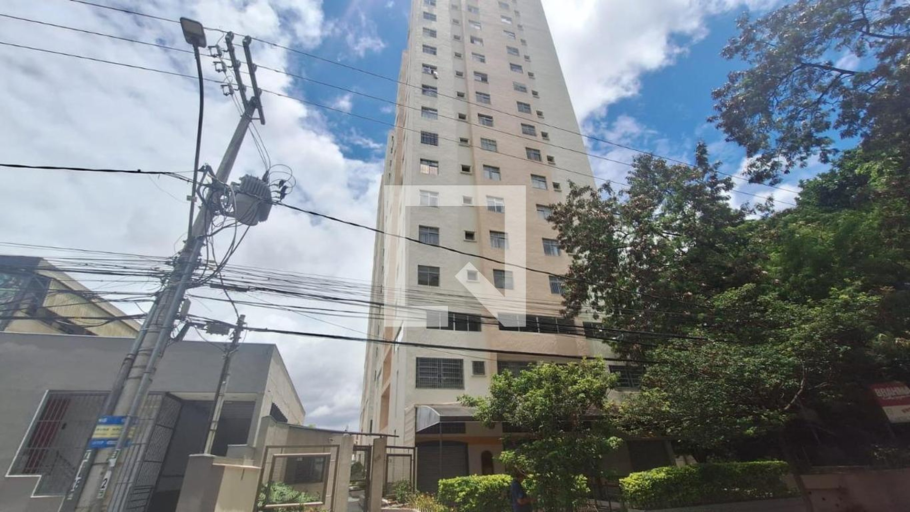 Fachada do prédio Condomínio em Rua dos Pampas, 530