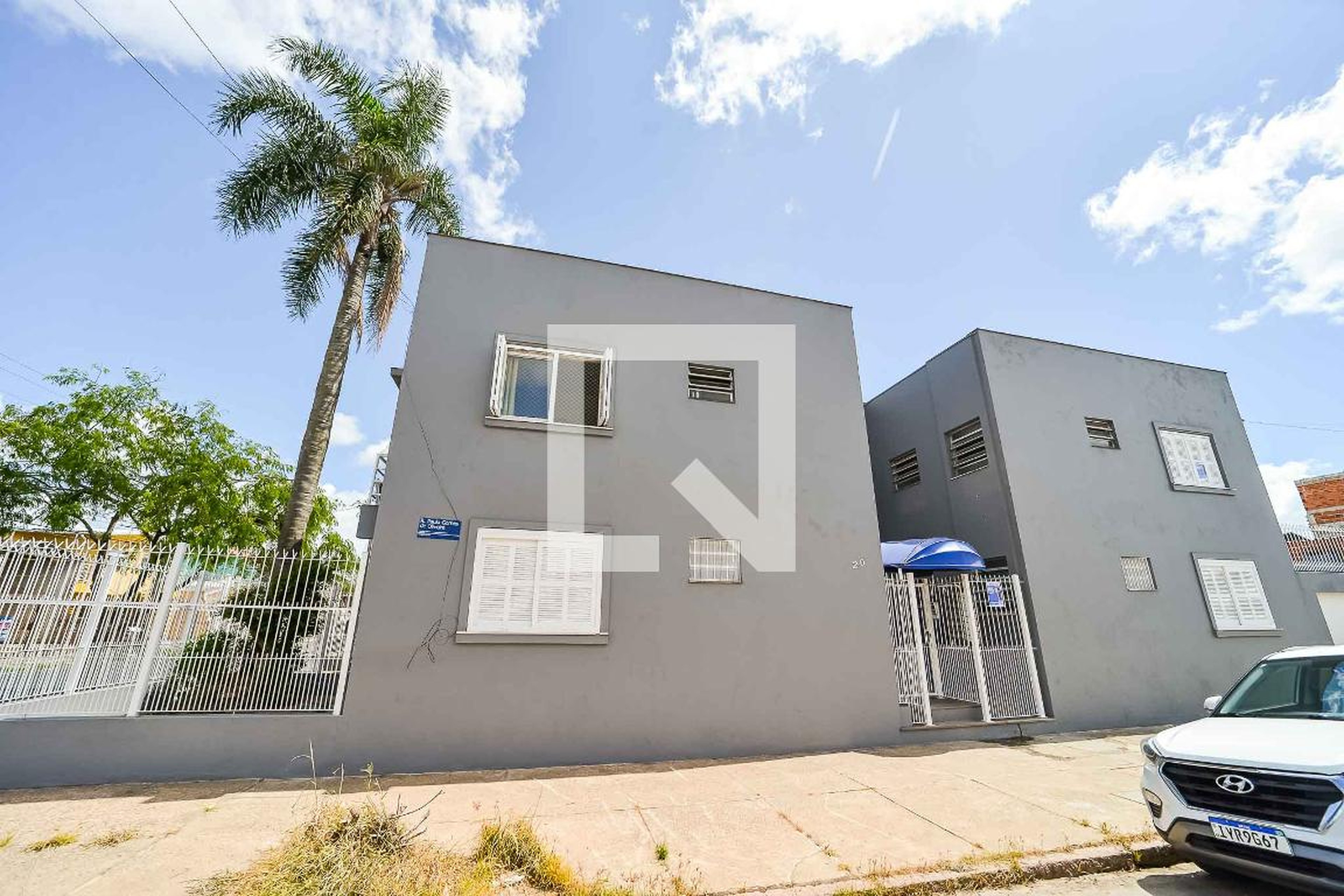 Fachada Condomínio em Rua Paulo Gomes de Oliveira, 20