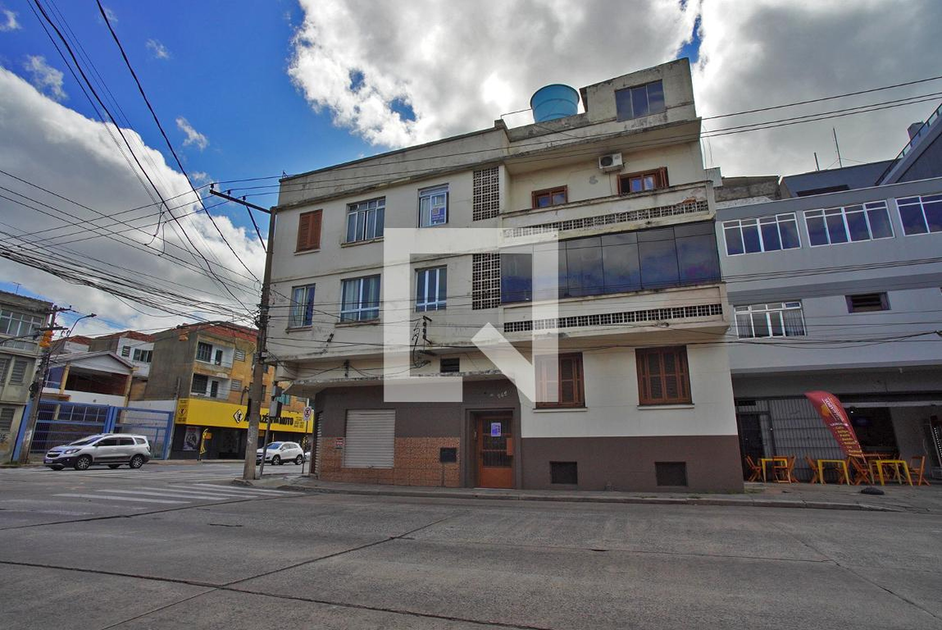 Fachada Condomínio em Rua Edu Chaves, 565