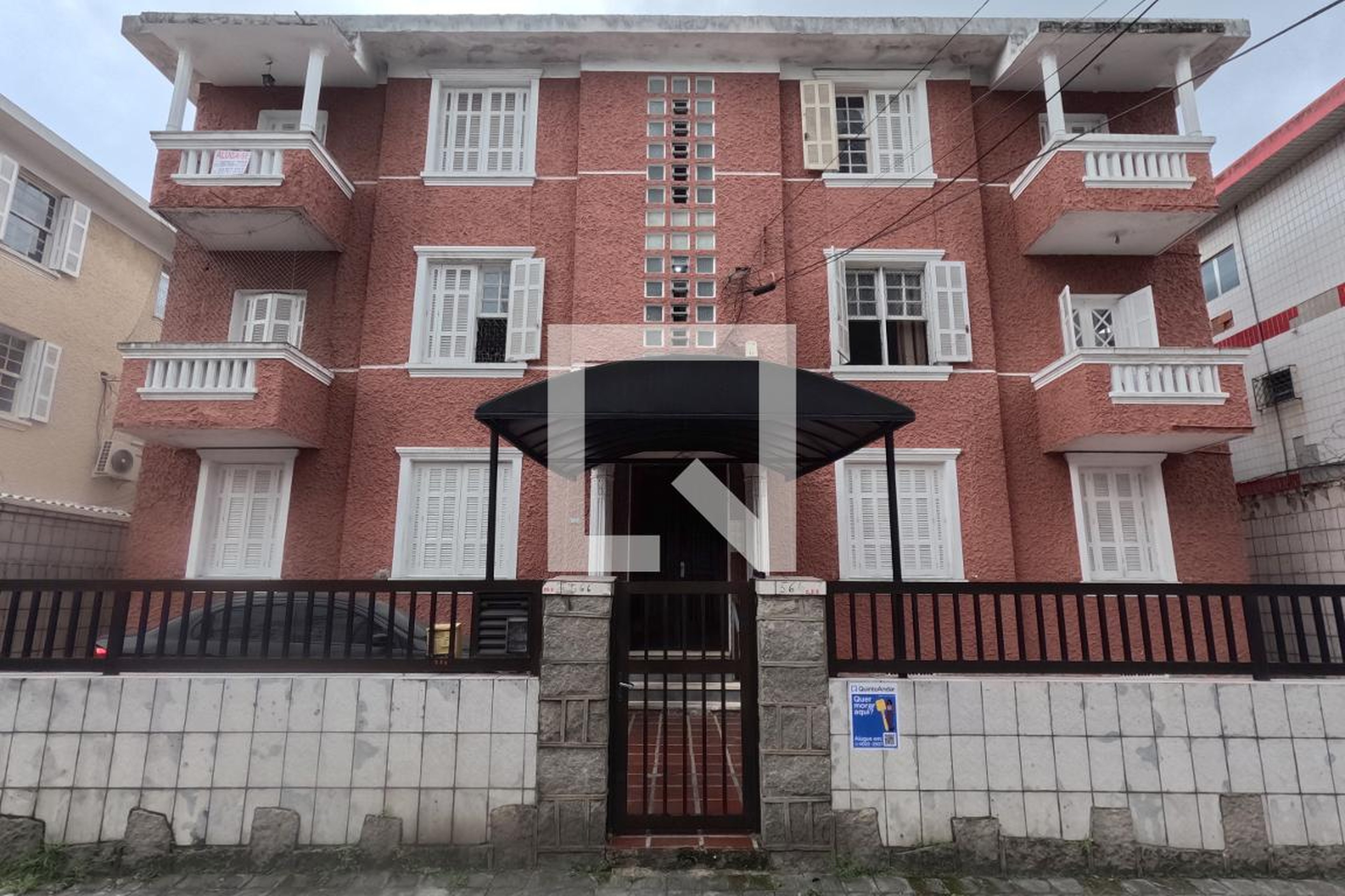 Fachada Condomínio em Avenida General Francisco Glycério, 566