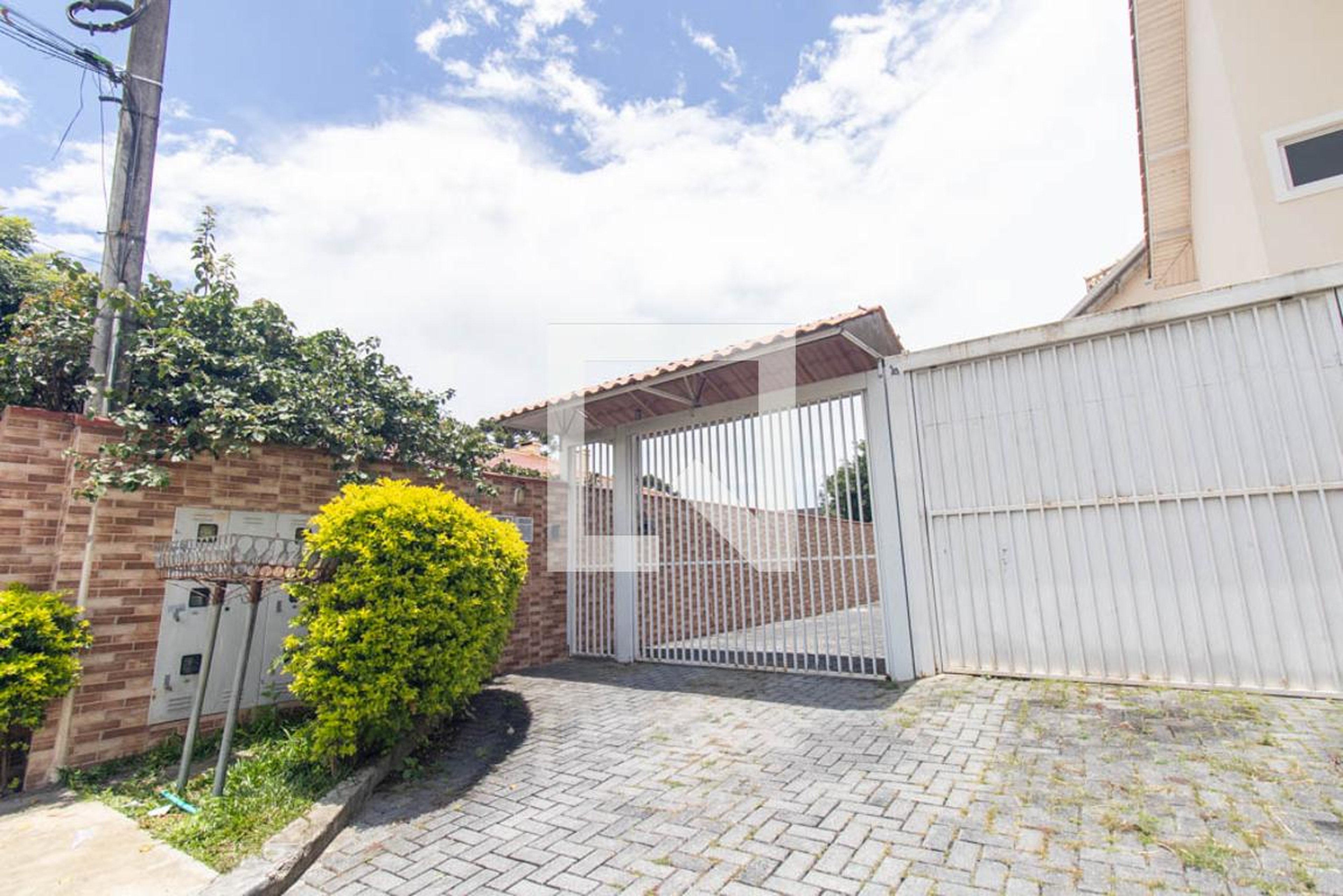 Fachada Condomínio em Rua Reinaldo Koop, 79