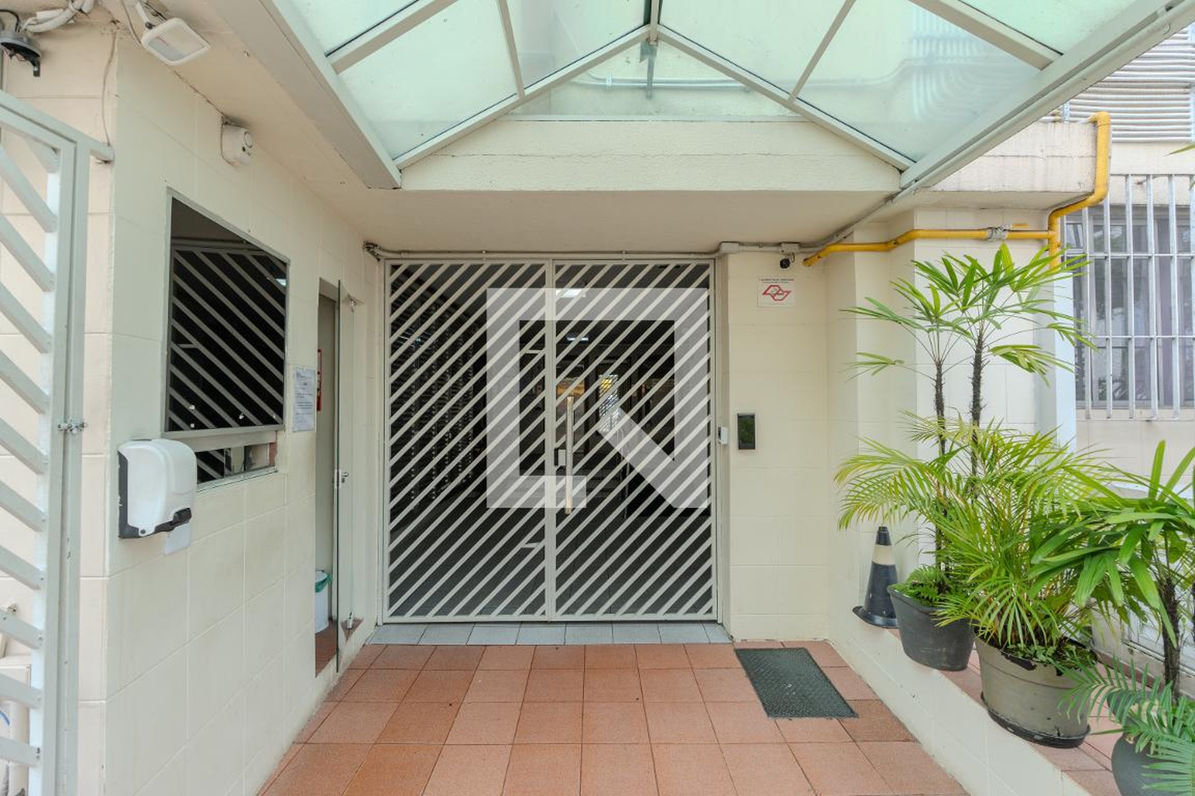 Fachada Condomínio em Avenida Nove de Julho, 1962