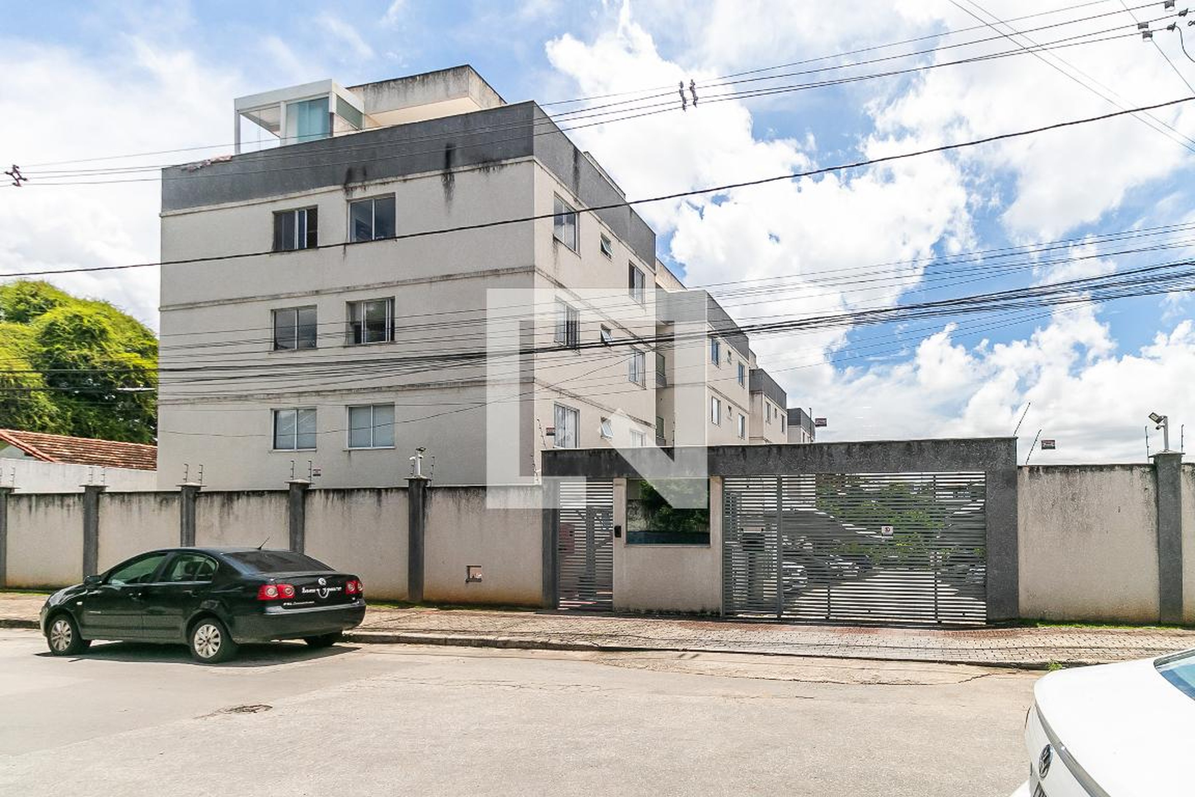 Fachada Condomínio em Rua Benedito José das Neves, 169