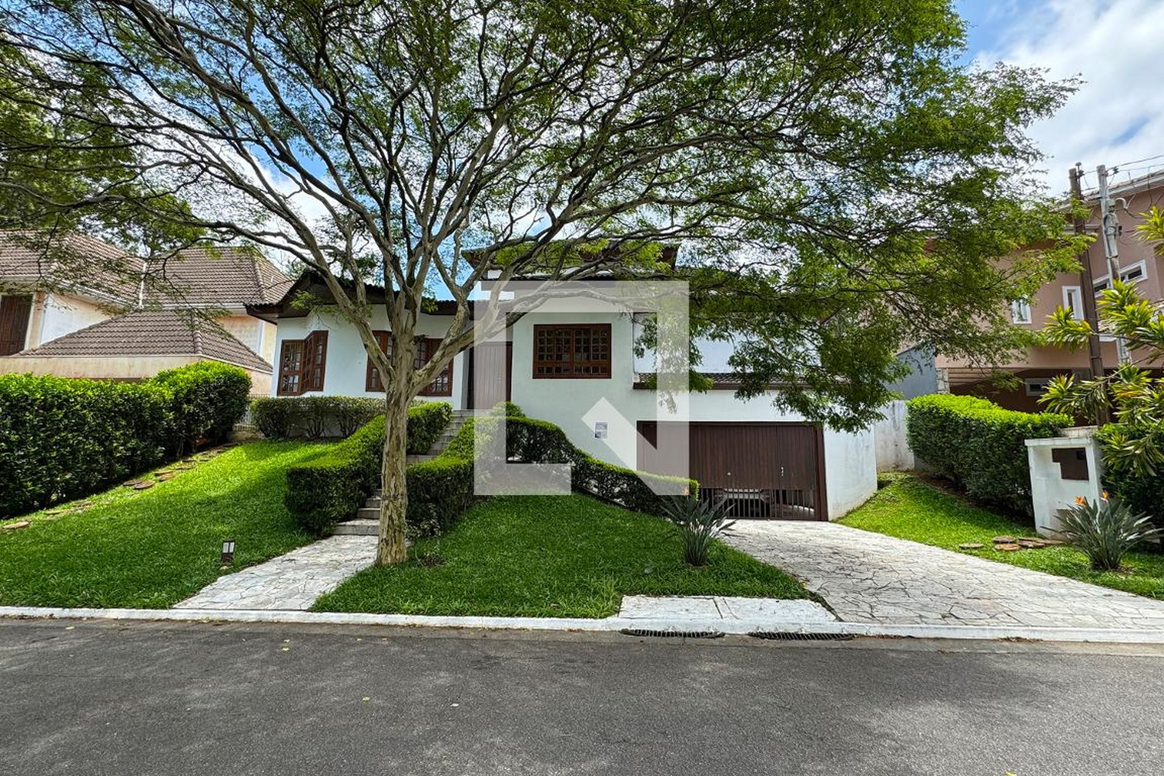 Fachada Condomínio em Alameda Procion, 338