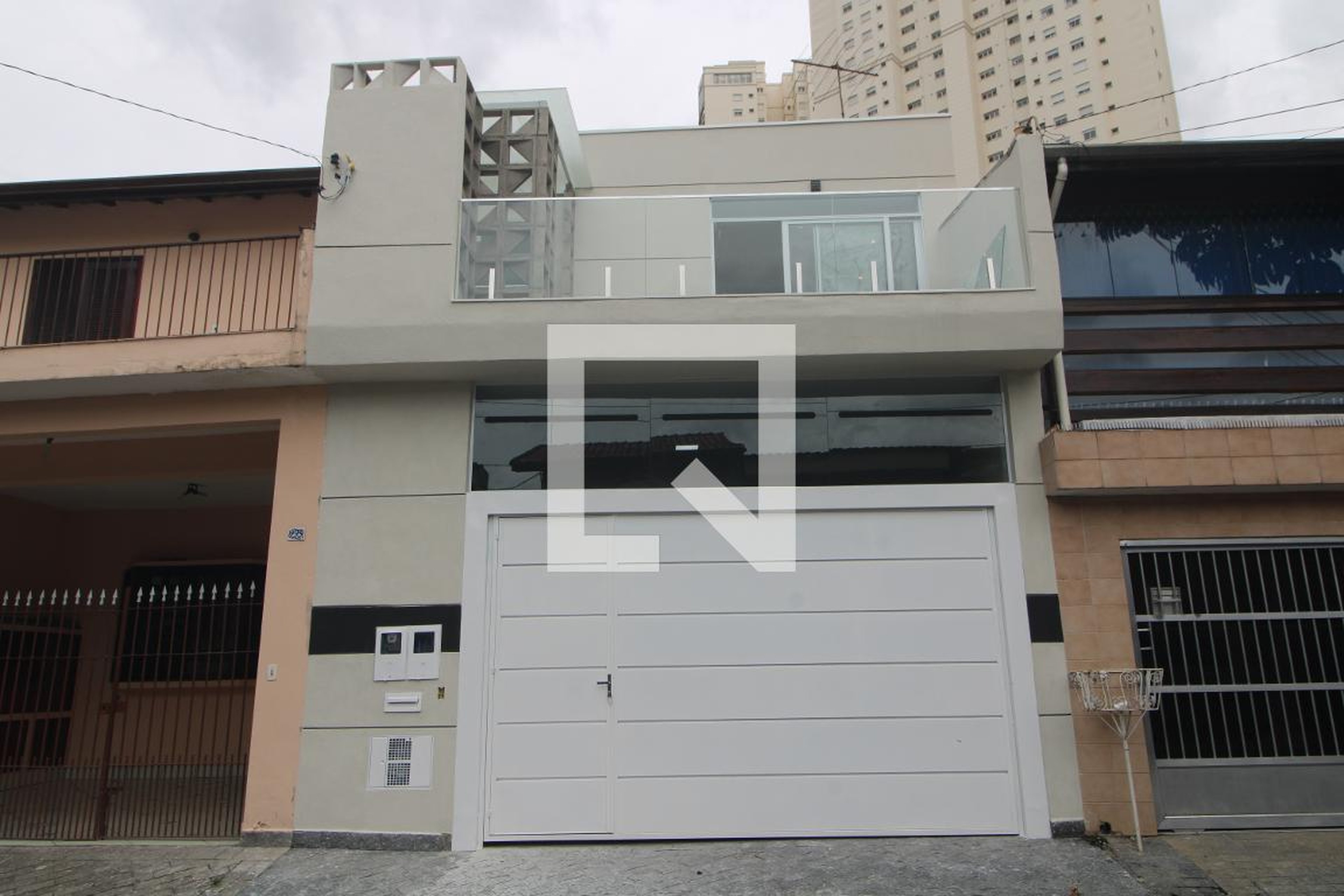 Fachada Condomínio em Rua Duran, 299