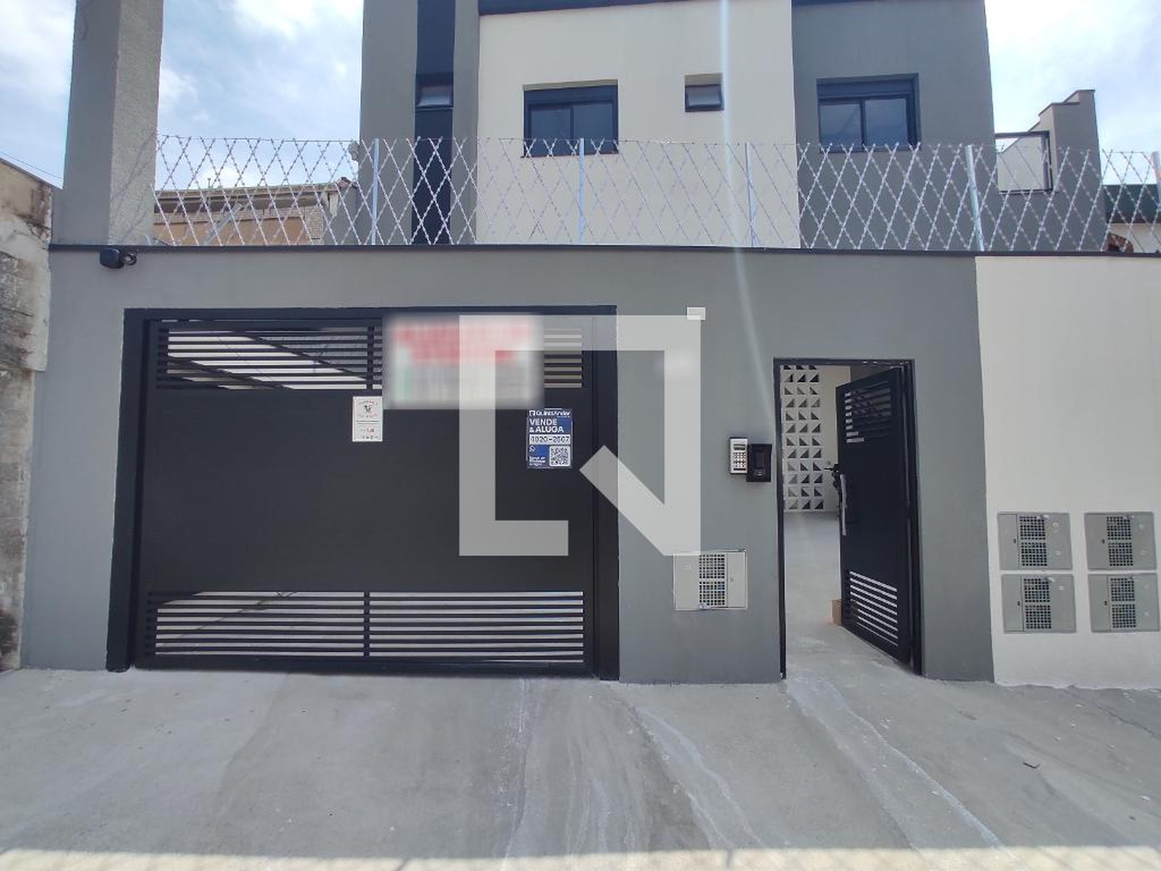 Fachada Condomínio em Rua Nuporanga, 68