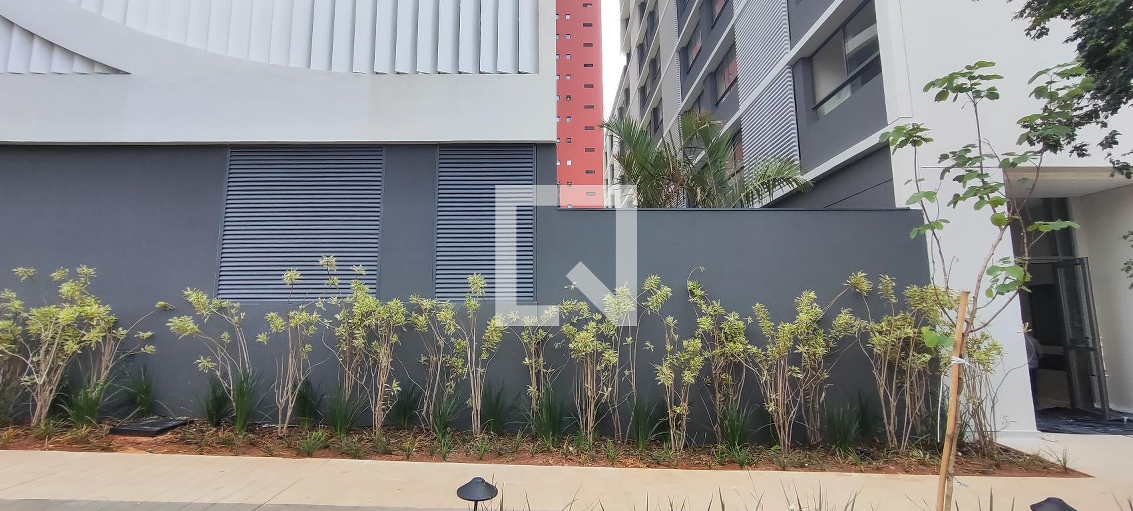 Fachada Condomínio em Rua Antônio Bicudo, 84