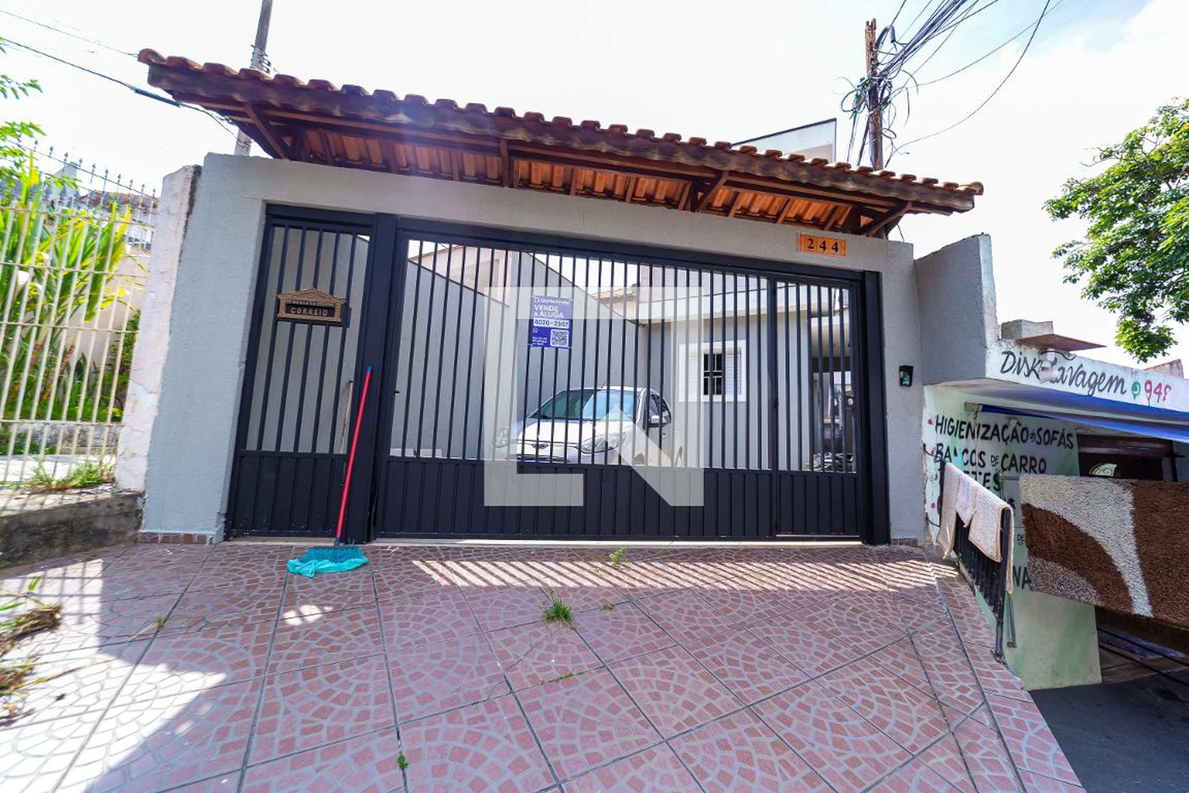 Fachada Condomínio em Rua Cratéus, 244