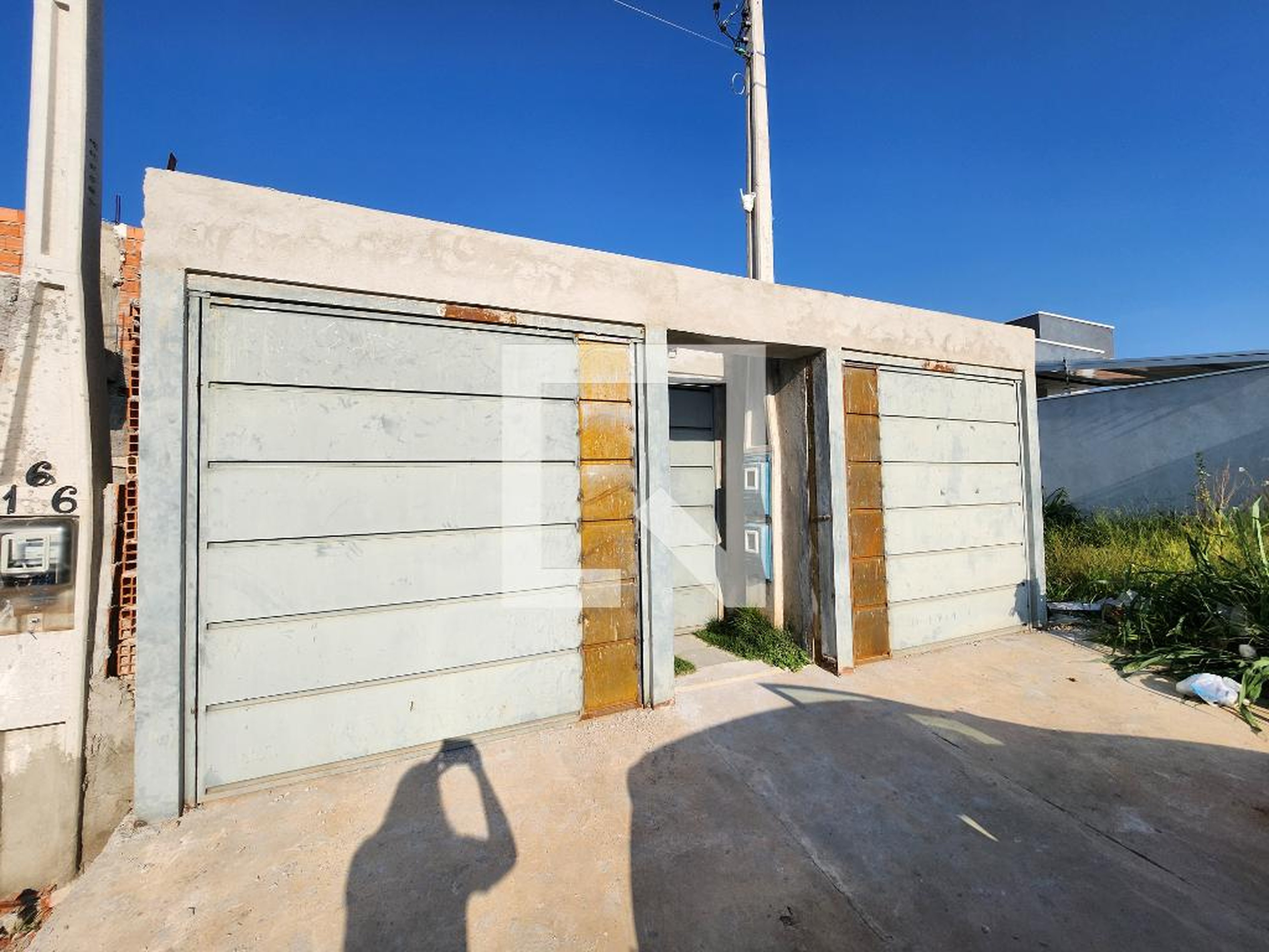 Fachada Condomínio em Rua Gloxinia, 160