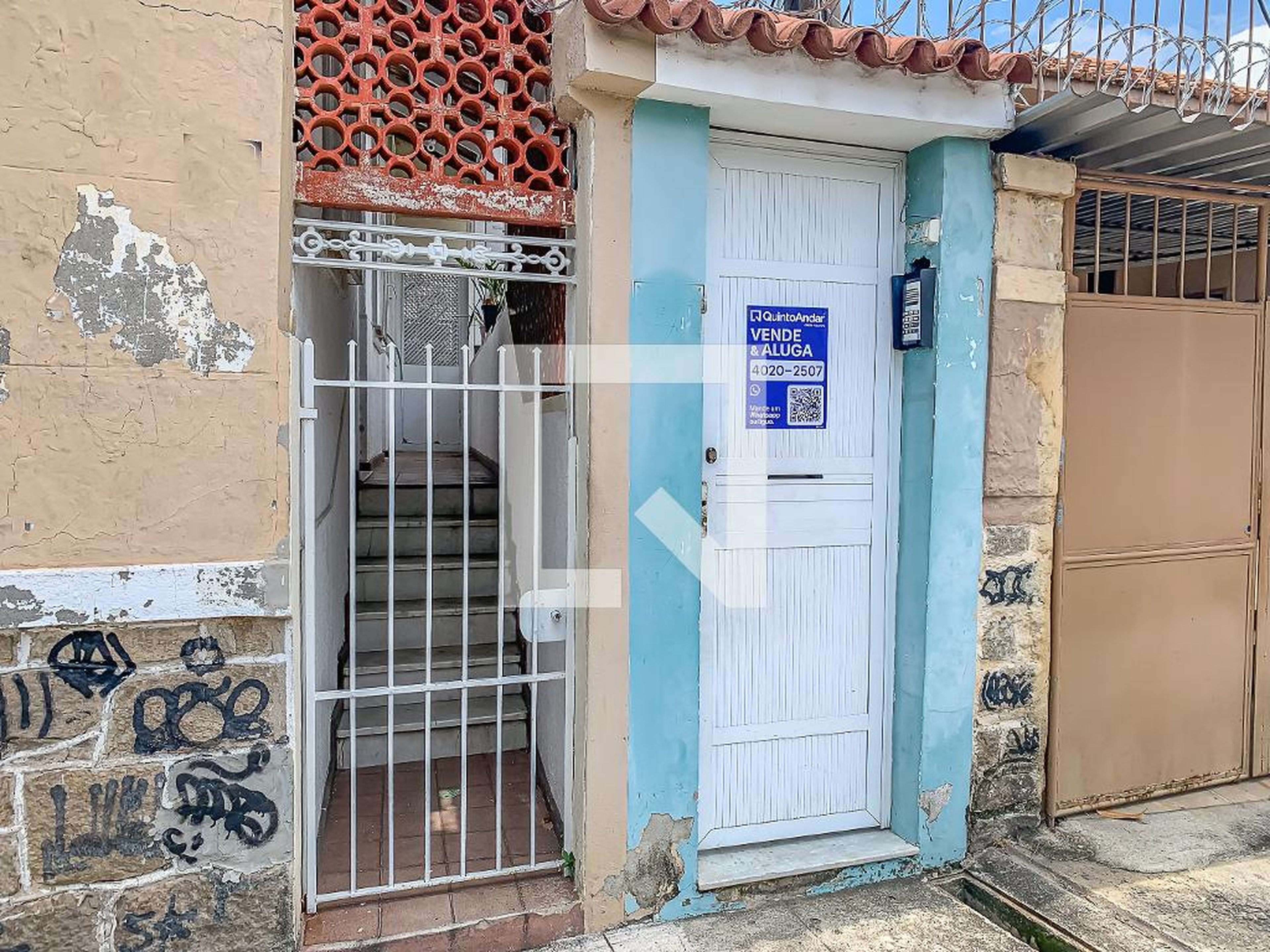 Fachada Condomínio em Rua Eduardo Santos, 5