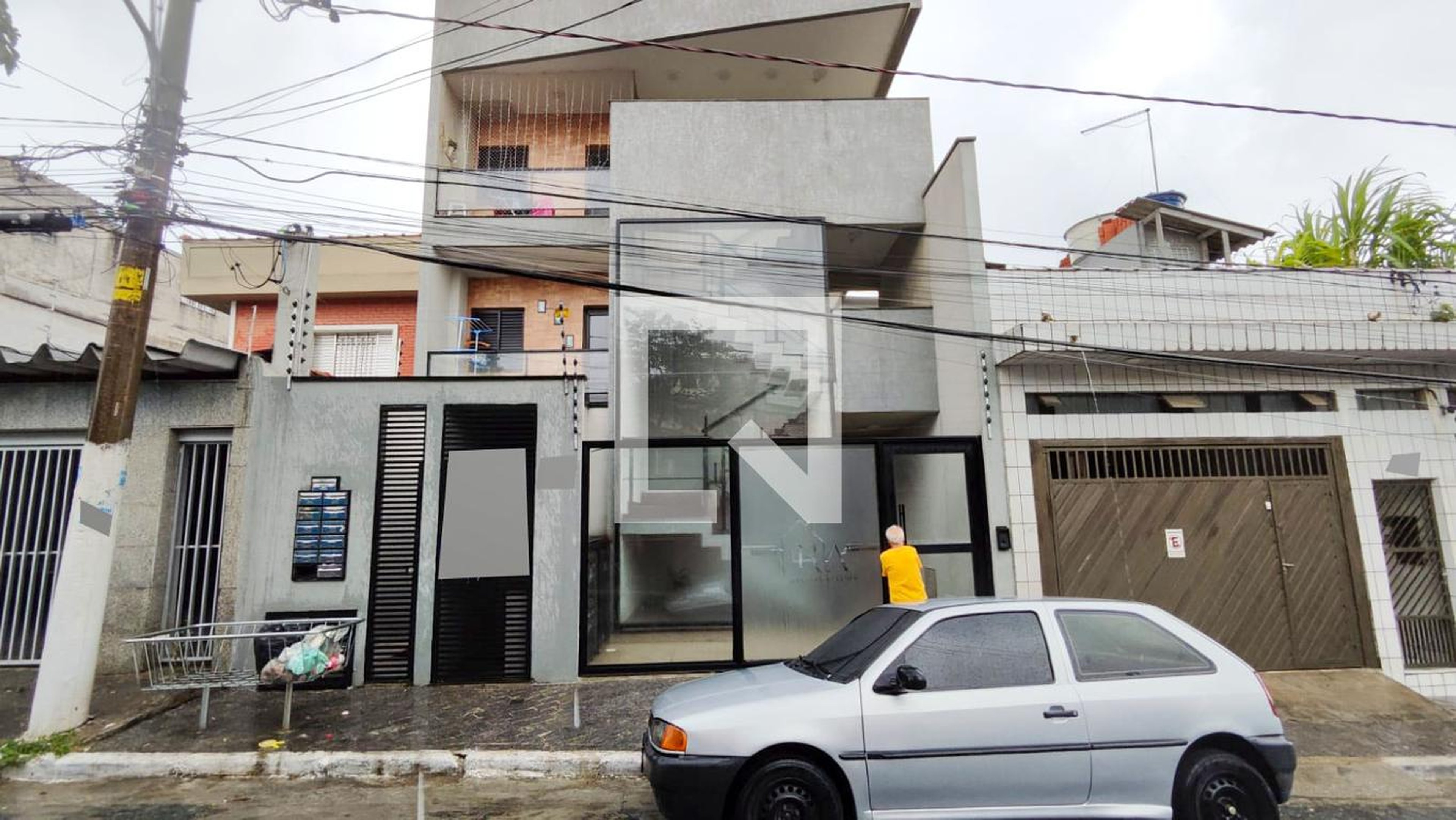 Fachada do Prédio Condomínio em Rua Avelino Paranho, 129