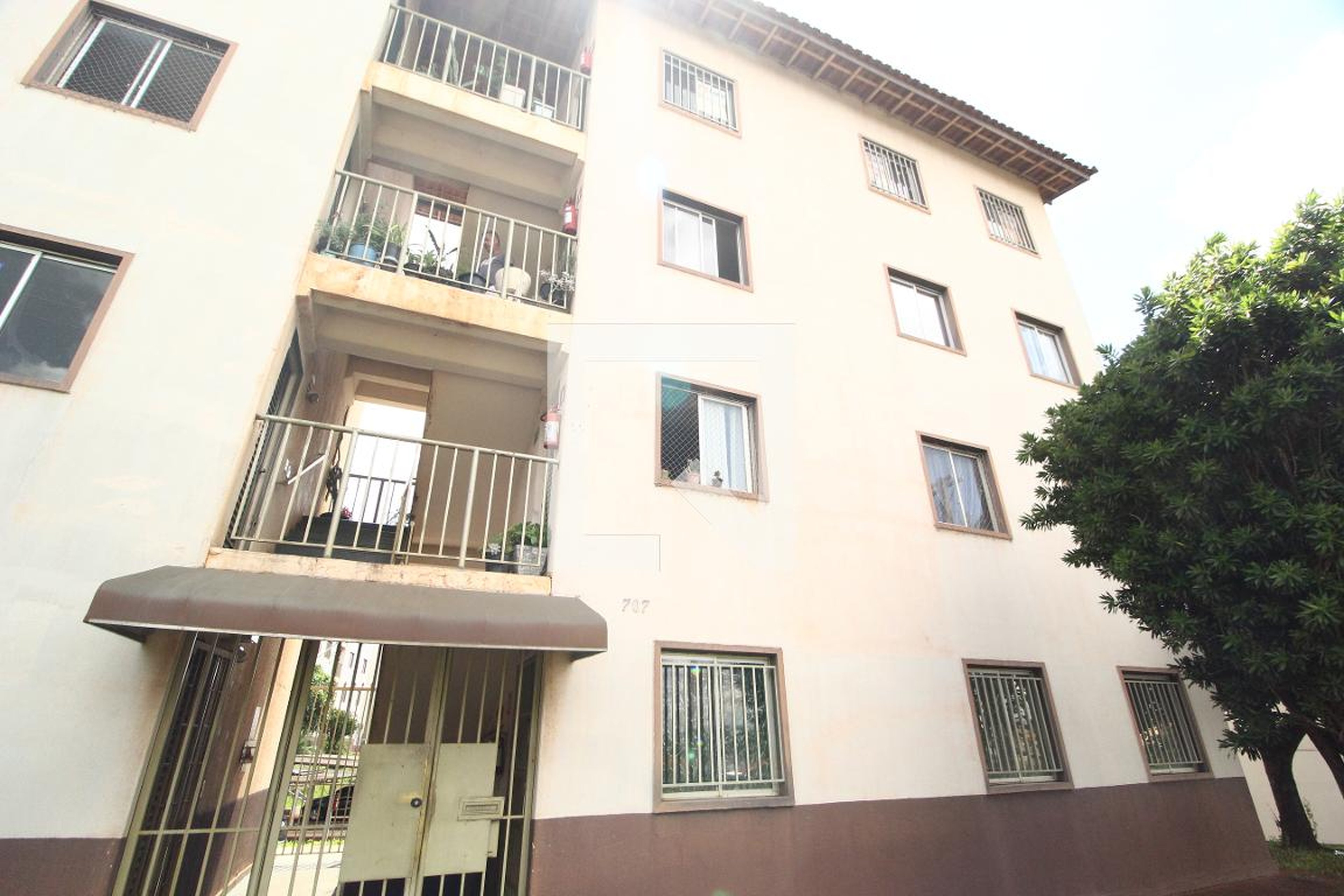 Fachada Condomínio em Rua Joaquim Leal de Camargos, 707