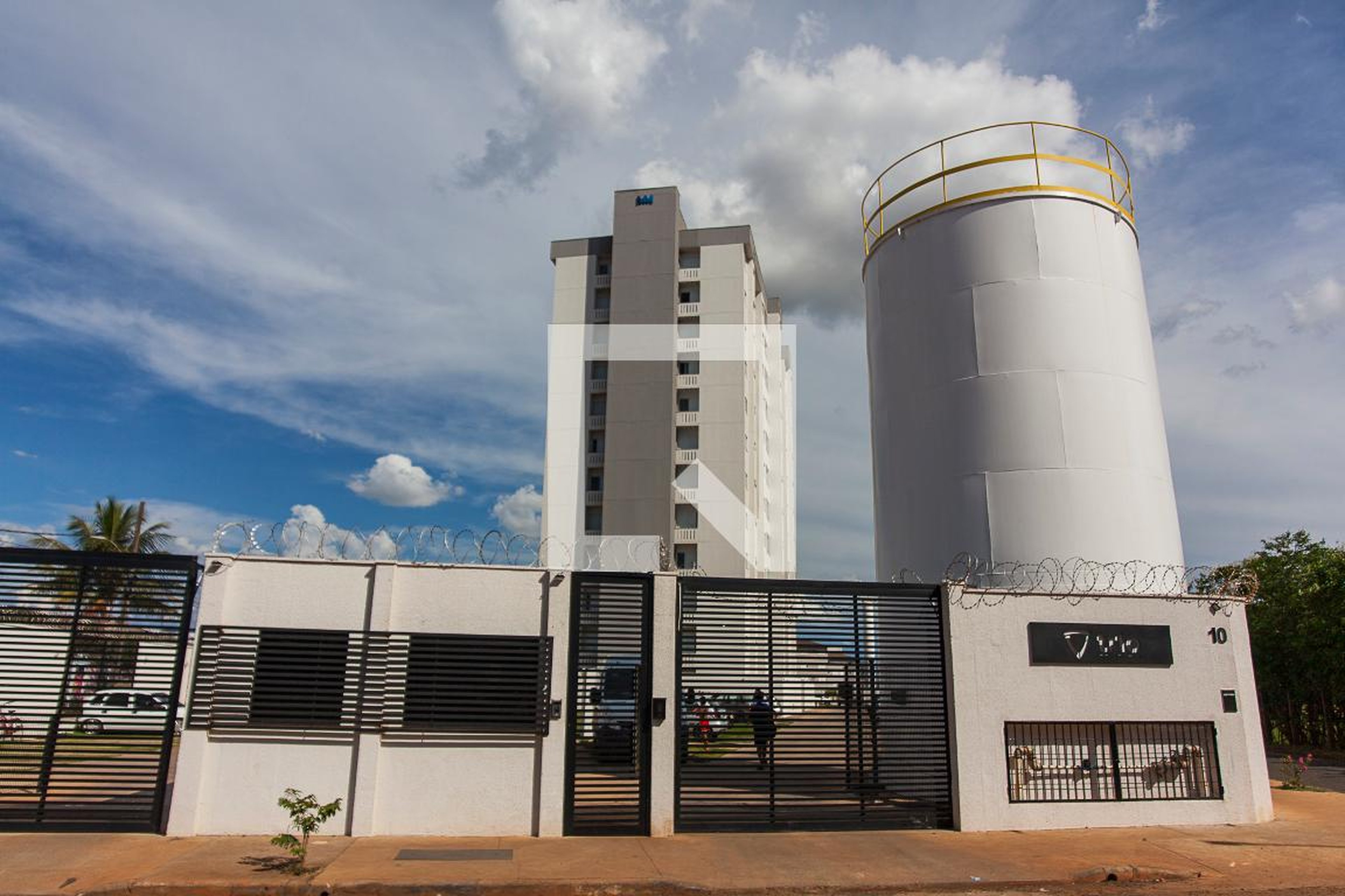 Fachada do Condominio Condomínio Trio Residence