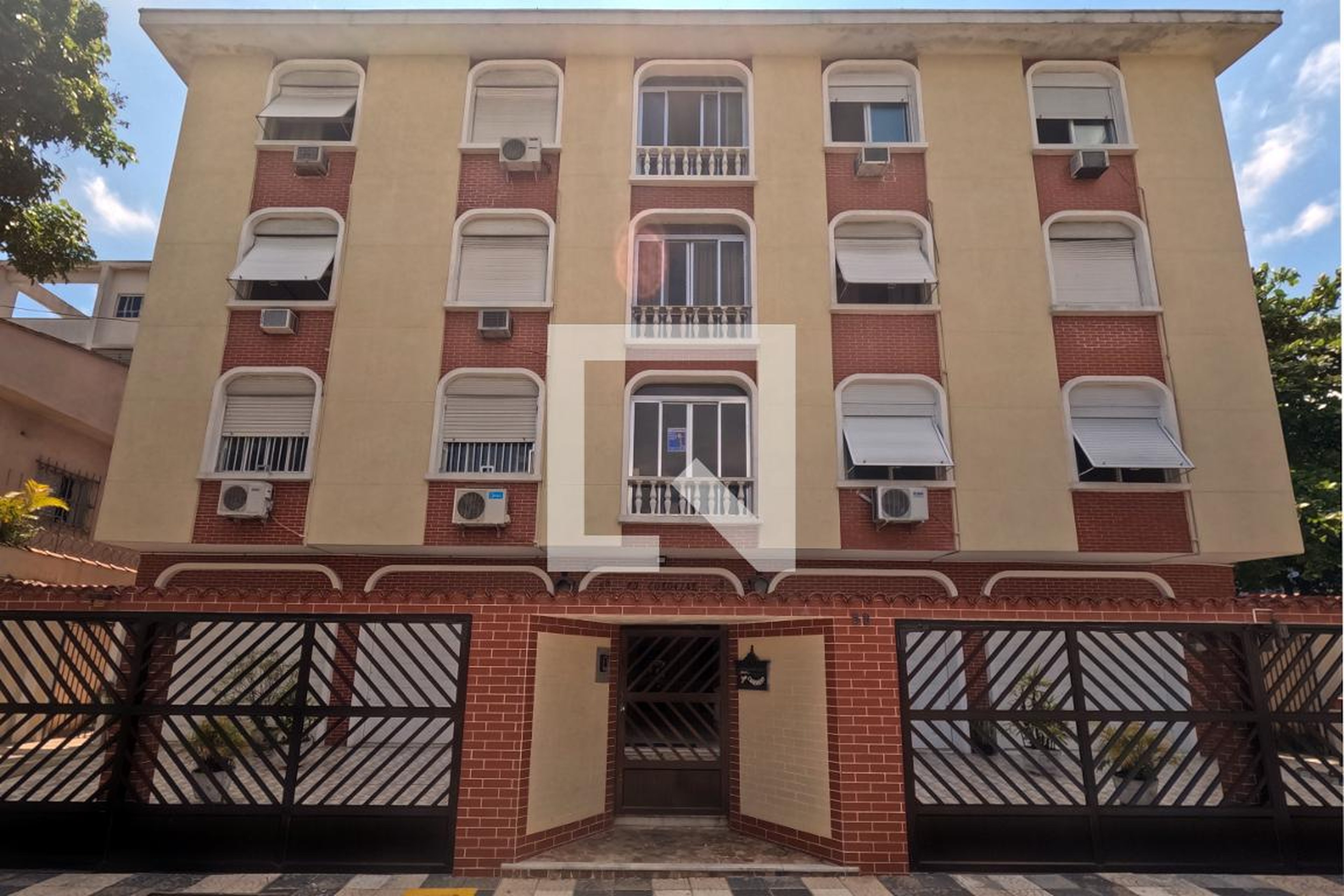 Fachada Condomínio Colonial